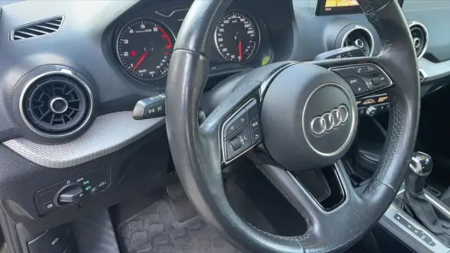 Audi Q2 view 13