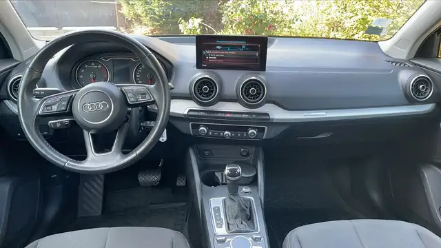 Audi Q2 view 11