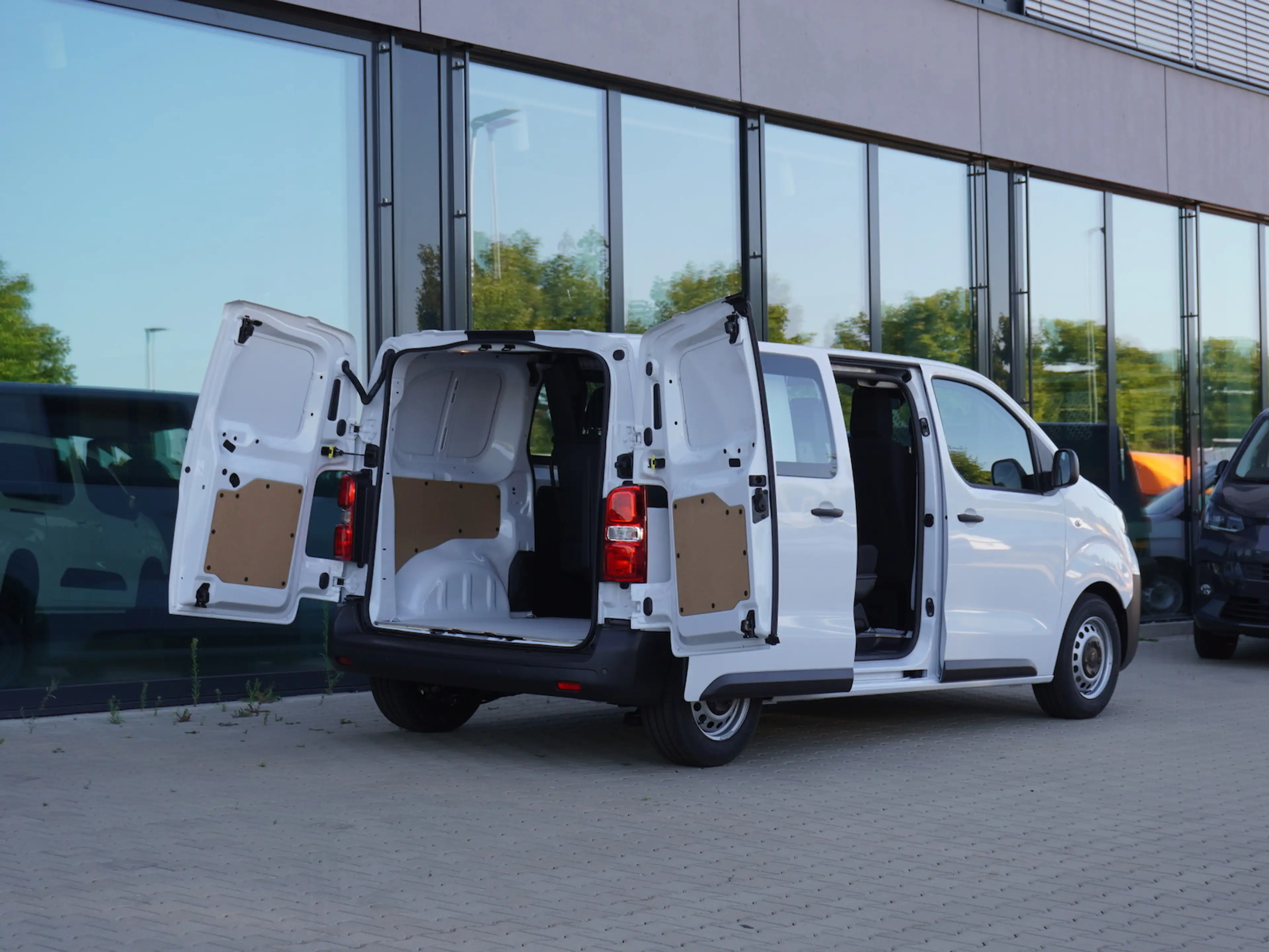 Fiat Scudo FlexCab L2 1.5 120 / 6-Sitzer — photo 4