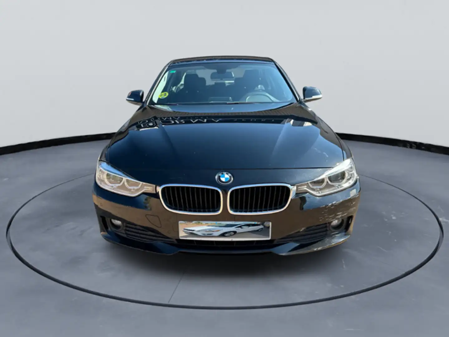 BMW 318 318d Noir - 2