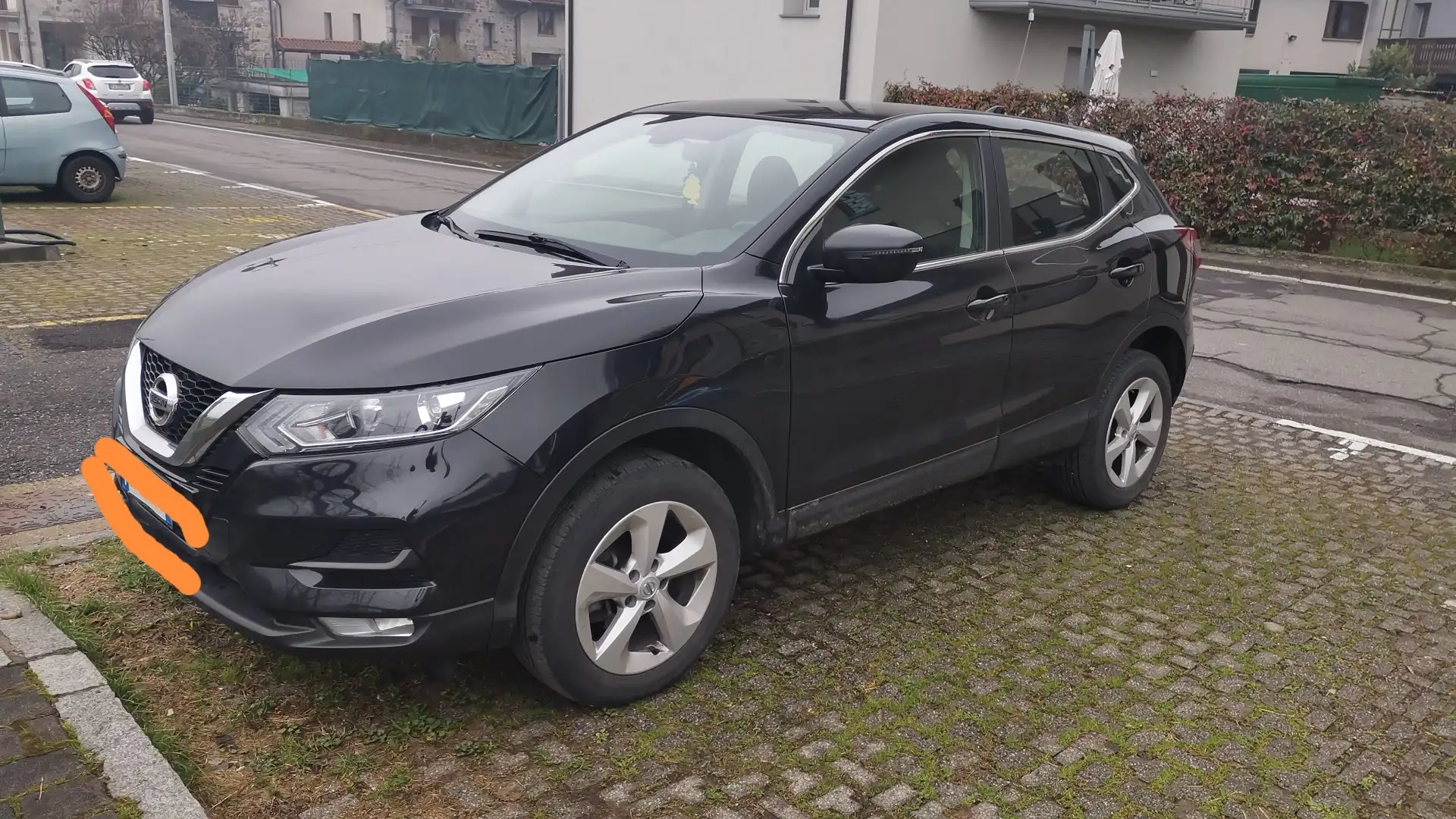 Nissan Qashqai+2 business - 1