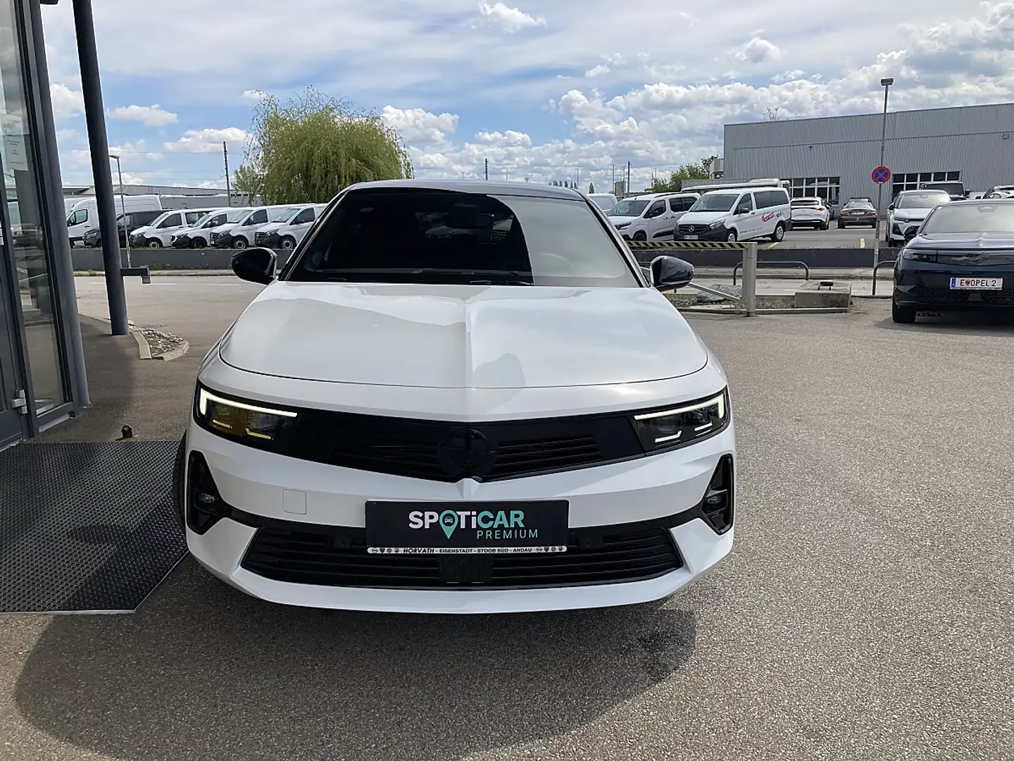Opel Astra 1,2 Turbo GS Aut.!PUREPANEL PRO,NAVI,LEDMATRIX,... Weiß - 2