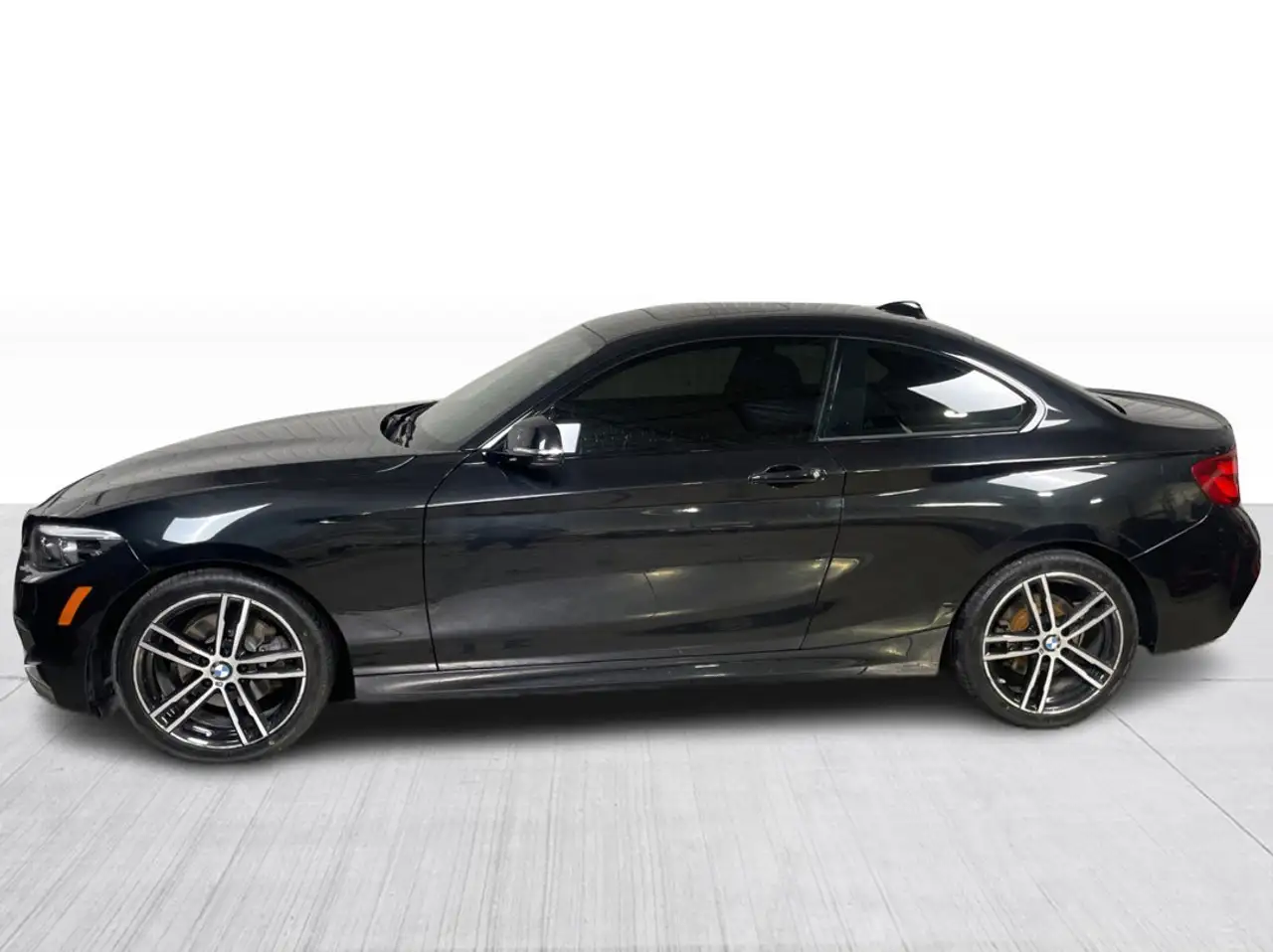 BMW 2 Series снимка BMW 2 Series