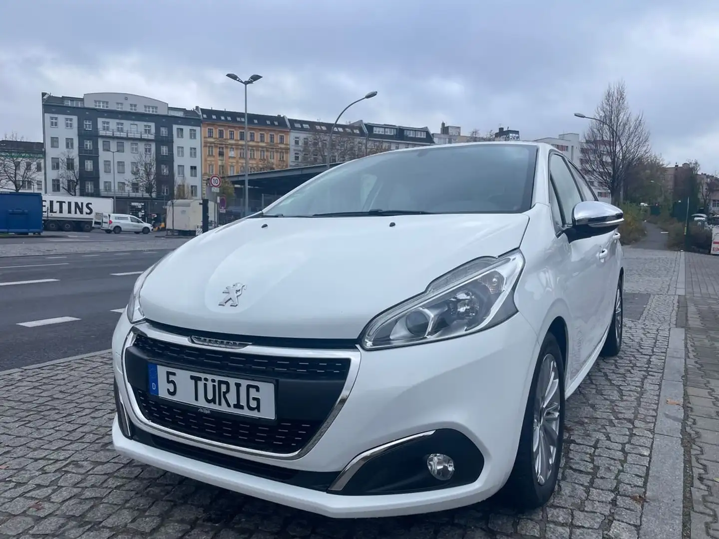 Peugeot 208 1.6 Klima,Navi,PDC,Alwetter,5Türig Weiß - 2