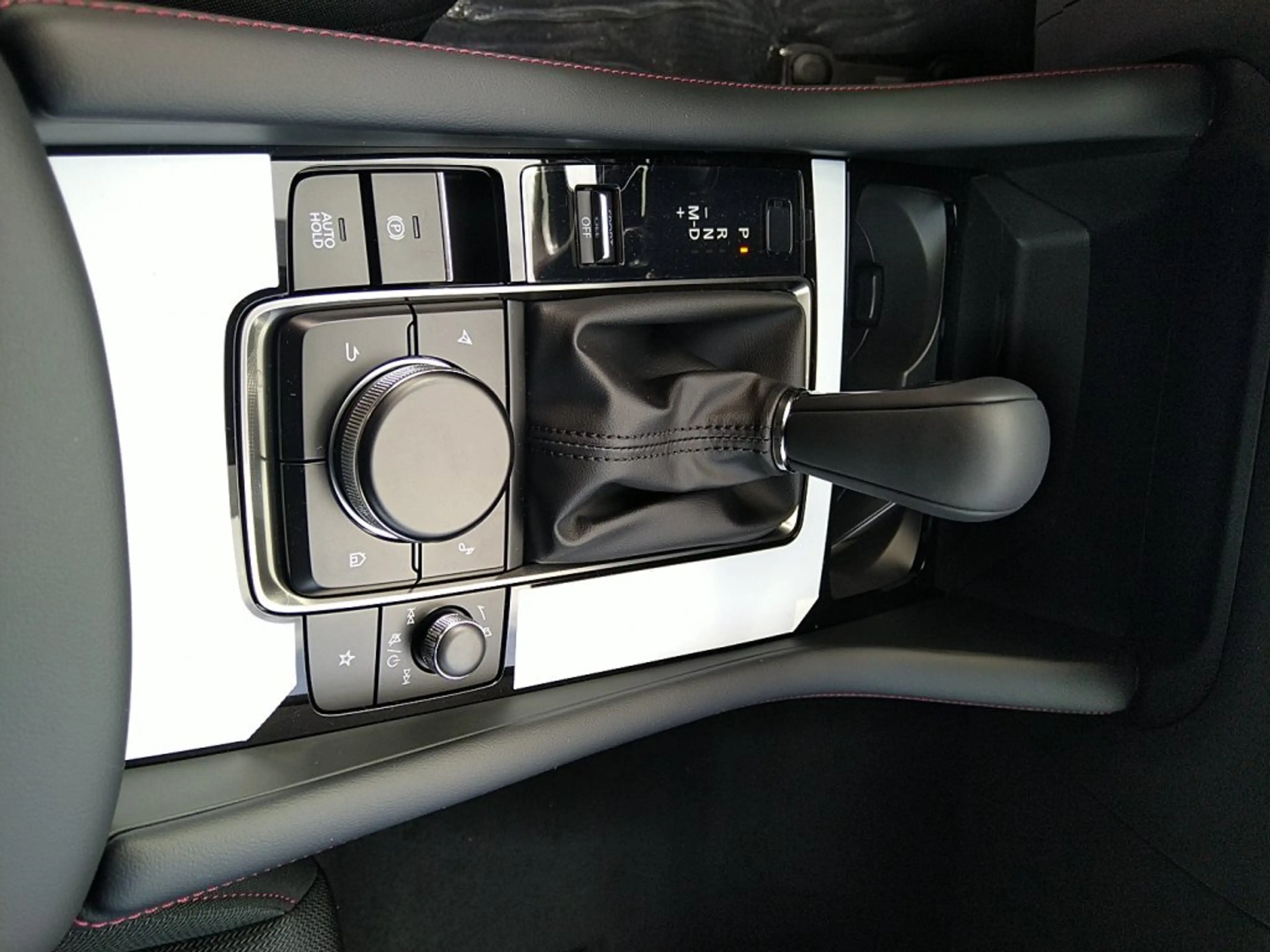 Mazda 3 G140 HOMURA AUT MY26 — photo 13