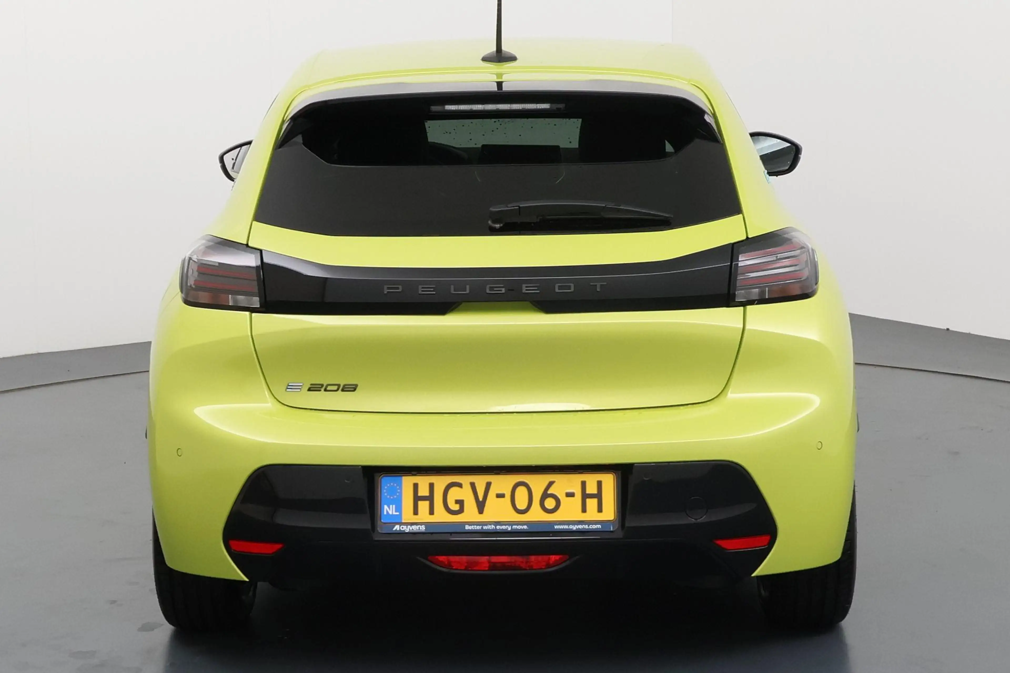 Peugeot e-208 EV Style 50 kWh Compact en elektrisch met verwarmb — photo 13