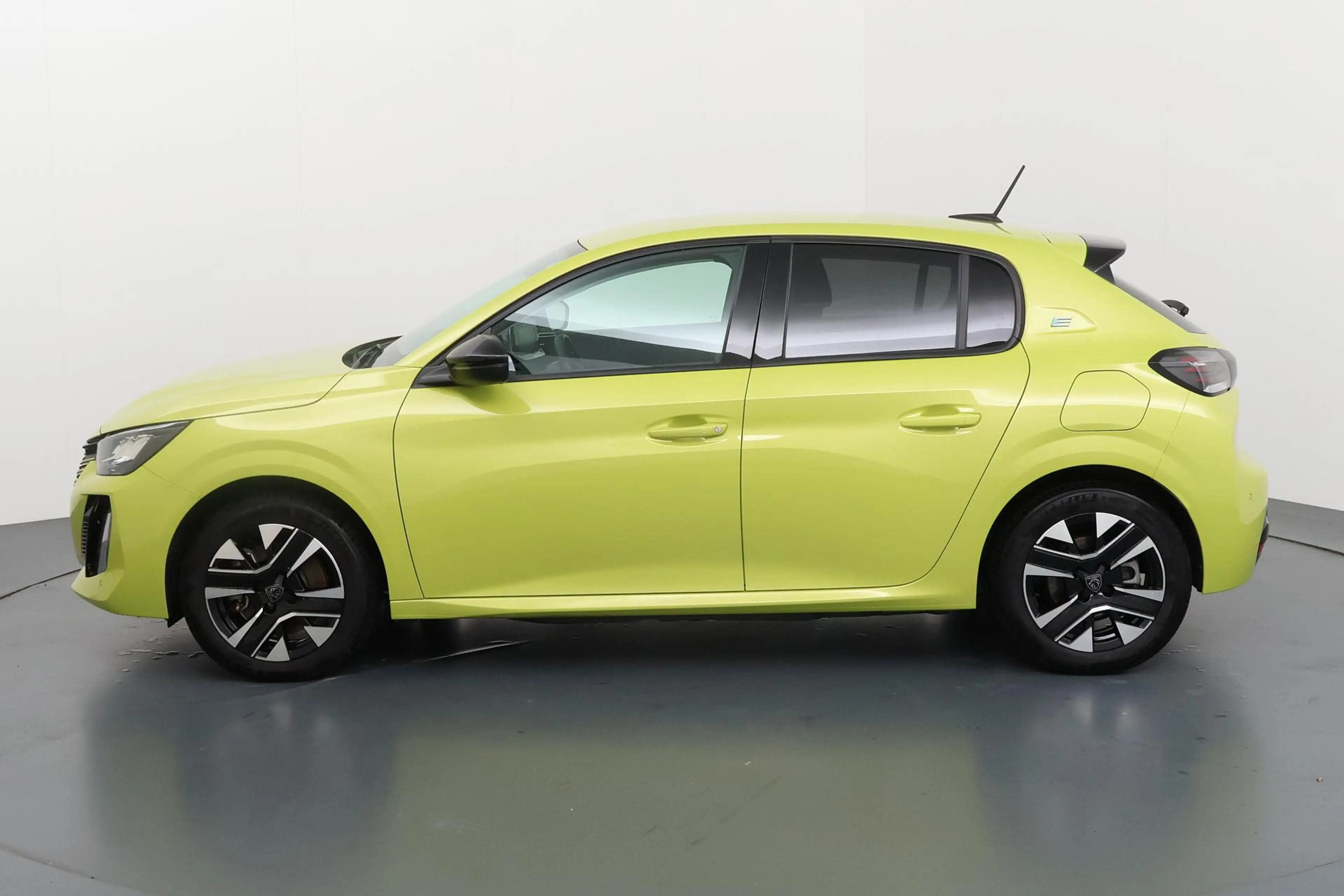 Peugeot e-208 EV Style 50 kWh Compact en elektrisch met verwarmb — photo 12