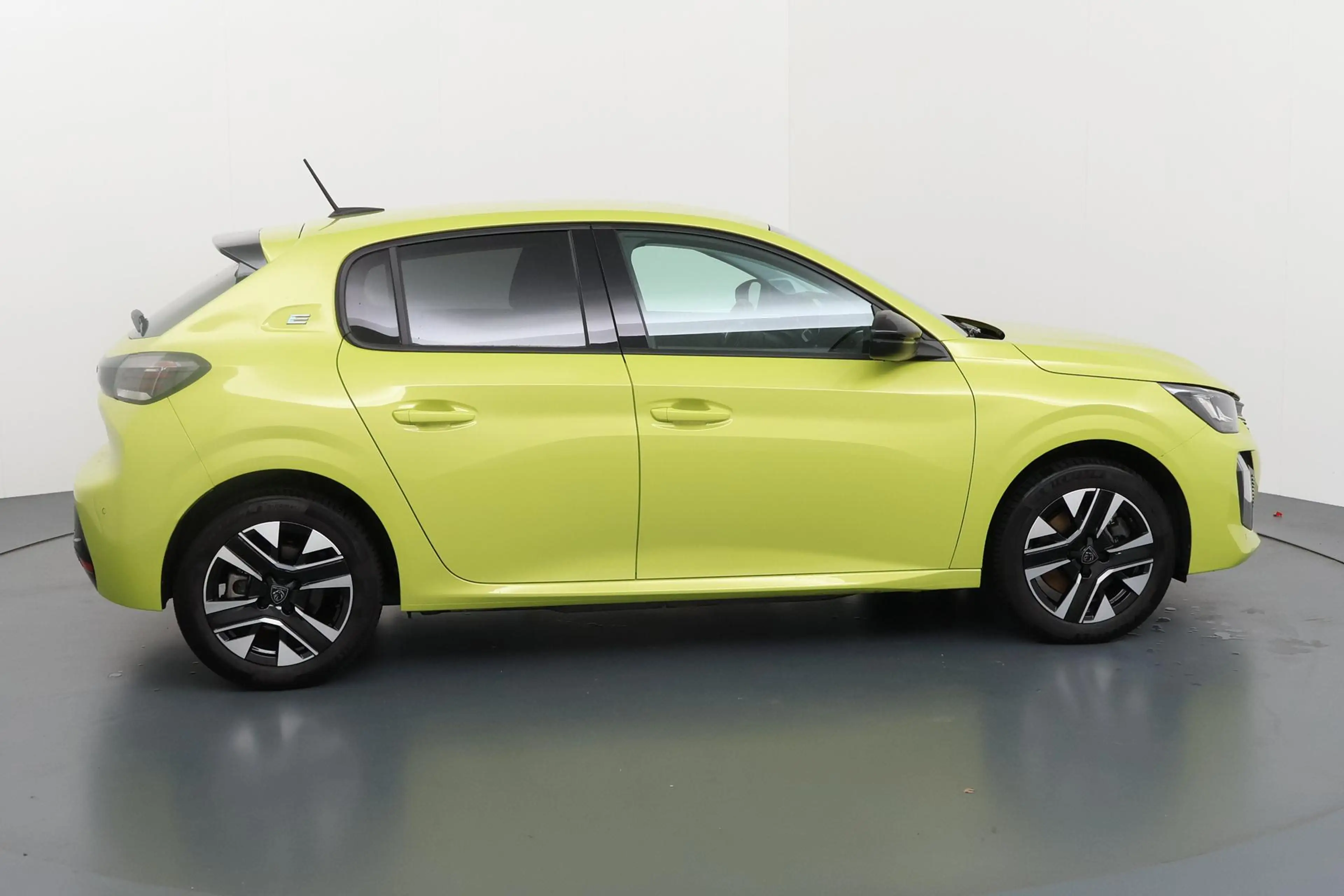 Peugeot e-208 EV Style 50 kWh Compact en elektrisch met verwarmb — photo 11