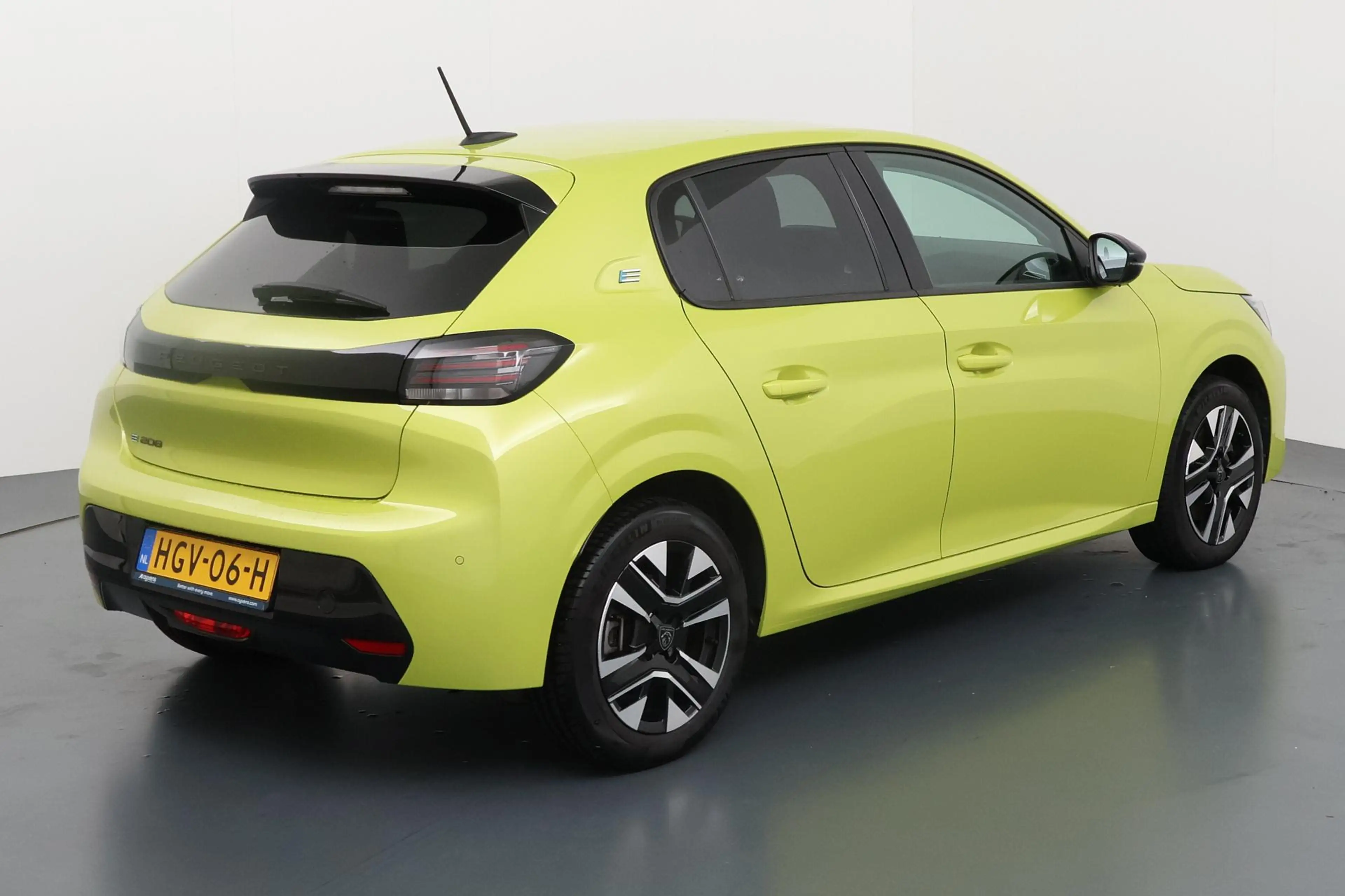 Peugeot e-208 EV Style 50 kWh Compact en elektrisch met verwarmb — photo 6
