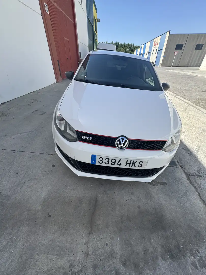 Volkswagen Polo GTI 1.4TSI DSG - 2