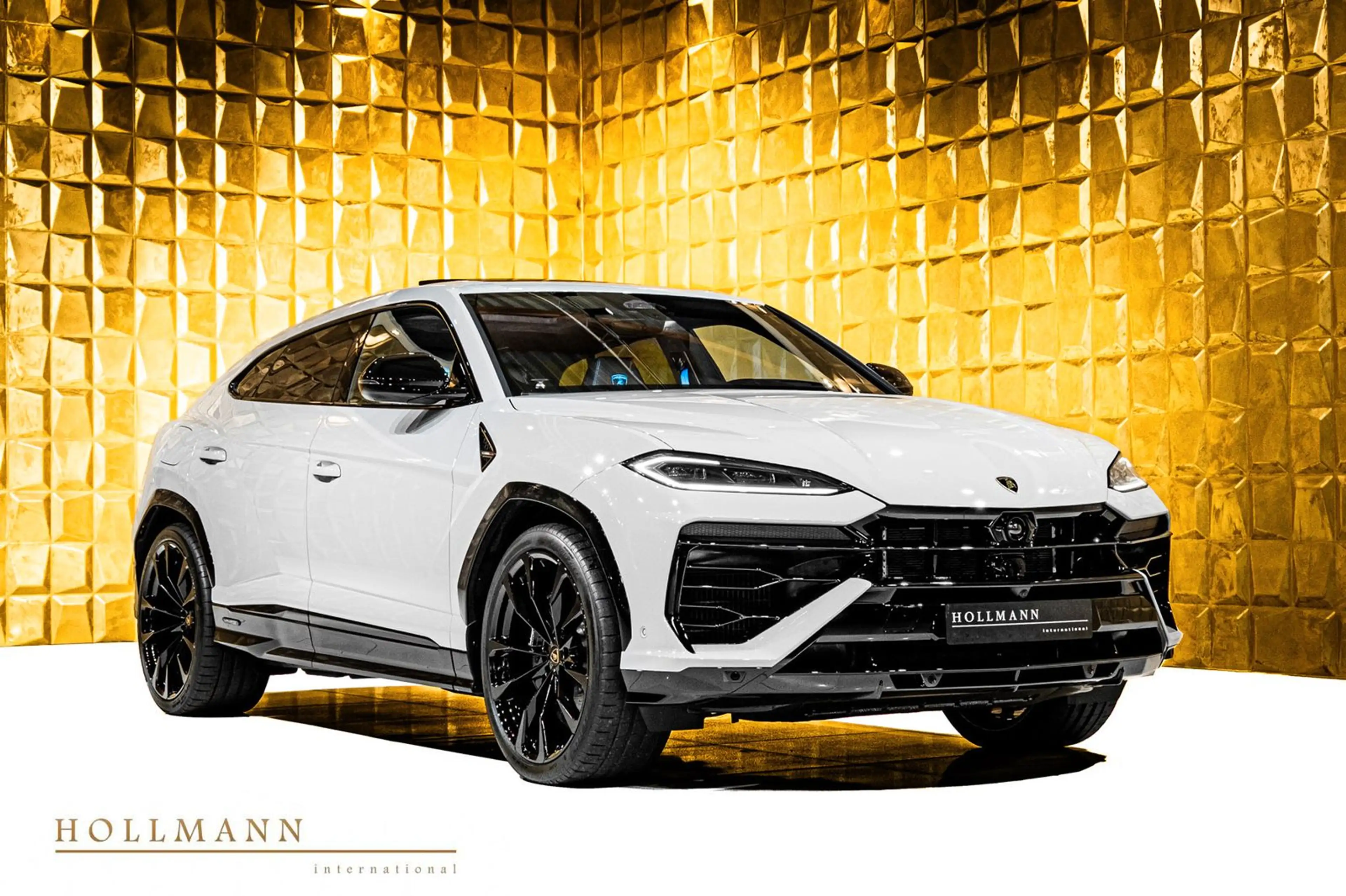 Lamborghini Urus SE + B&O + BIG CARBON PACK + PANO +