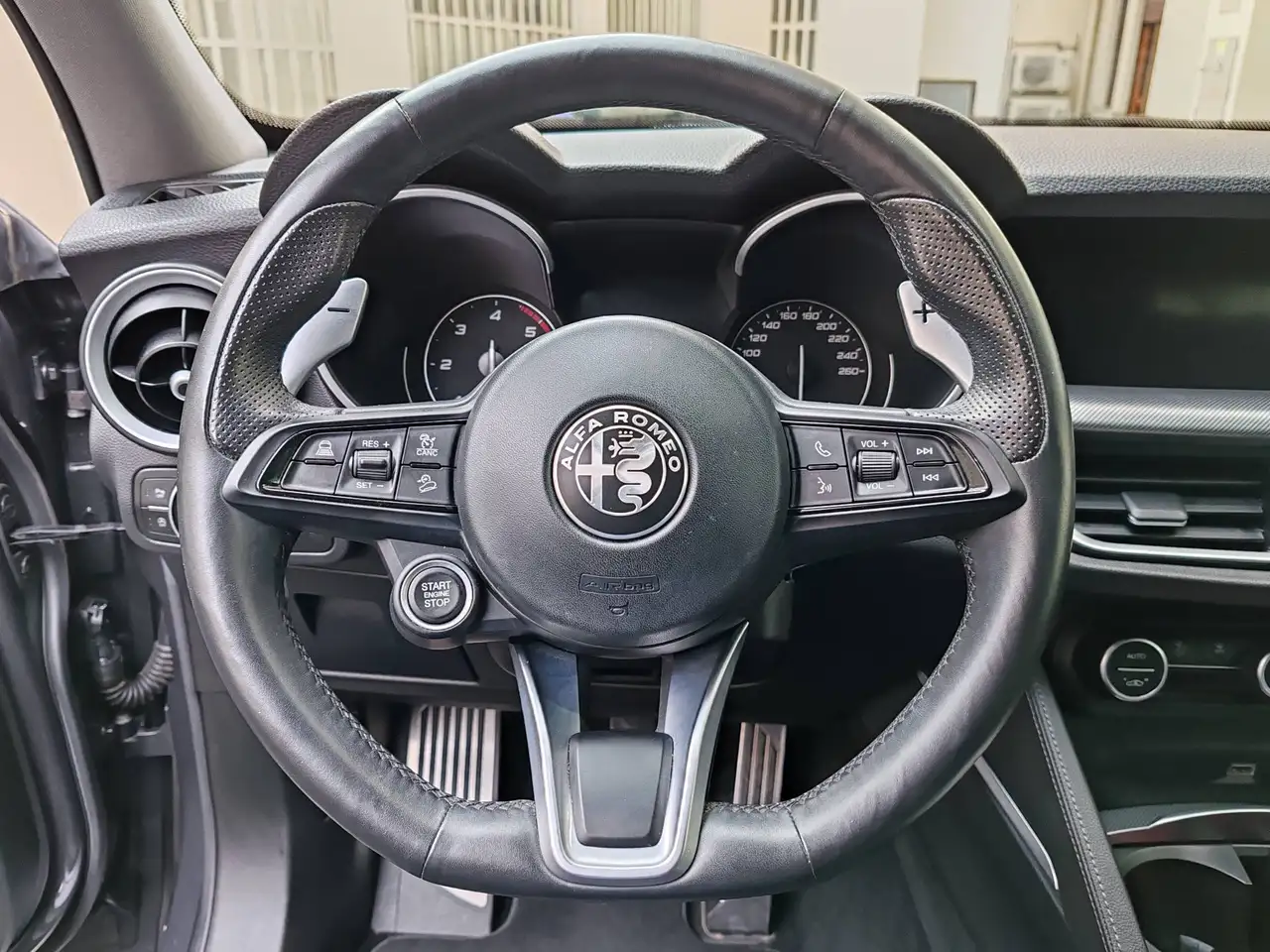 Alfa Romeo Stelvio 2021 — фото 10