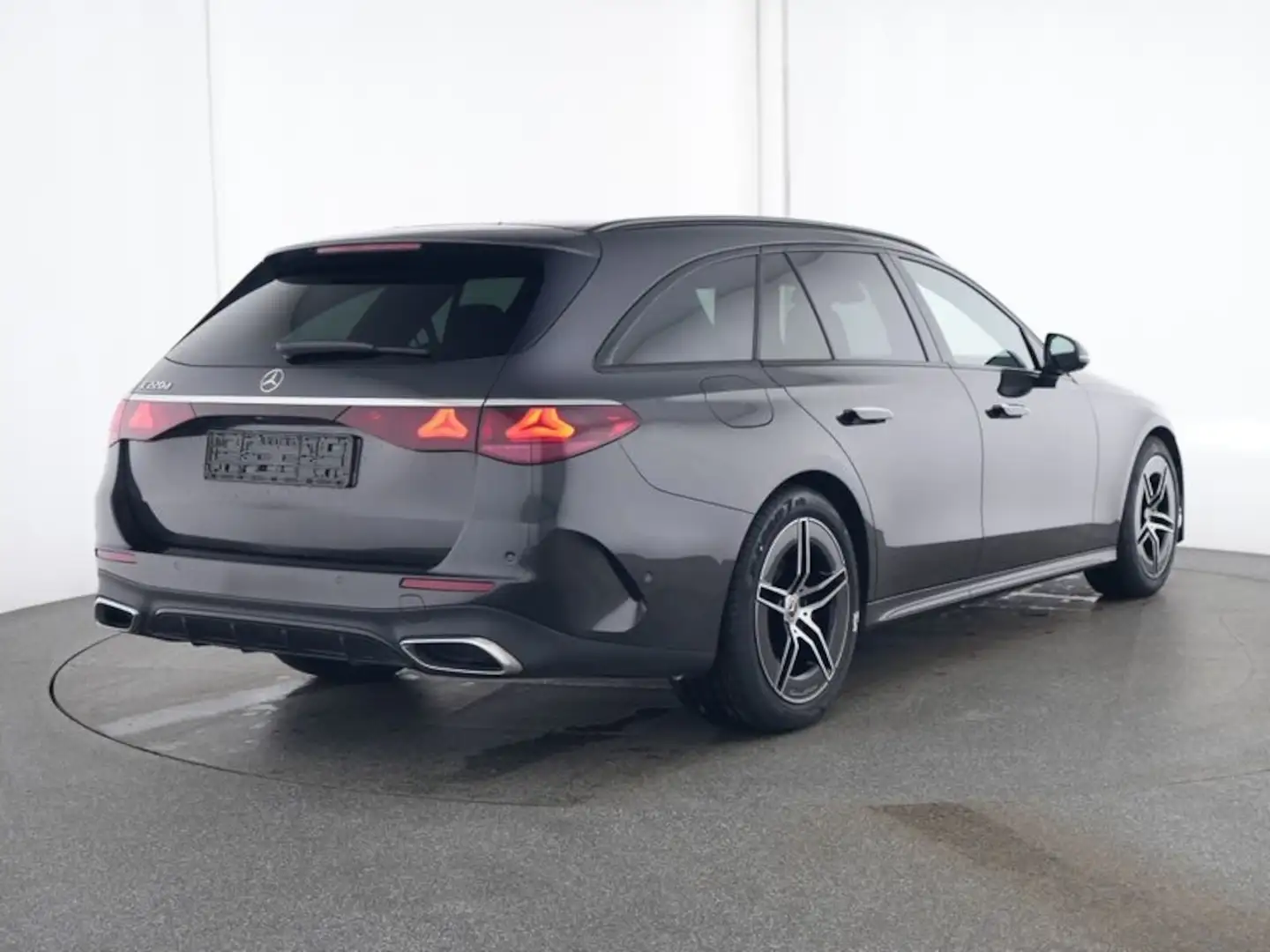 Mercedes-Benz E 220 T d*AMG Line*AHK*Night-Paket* Grau - 2