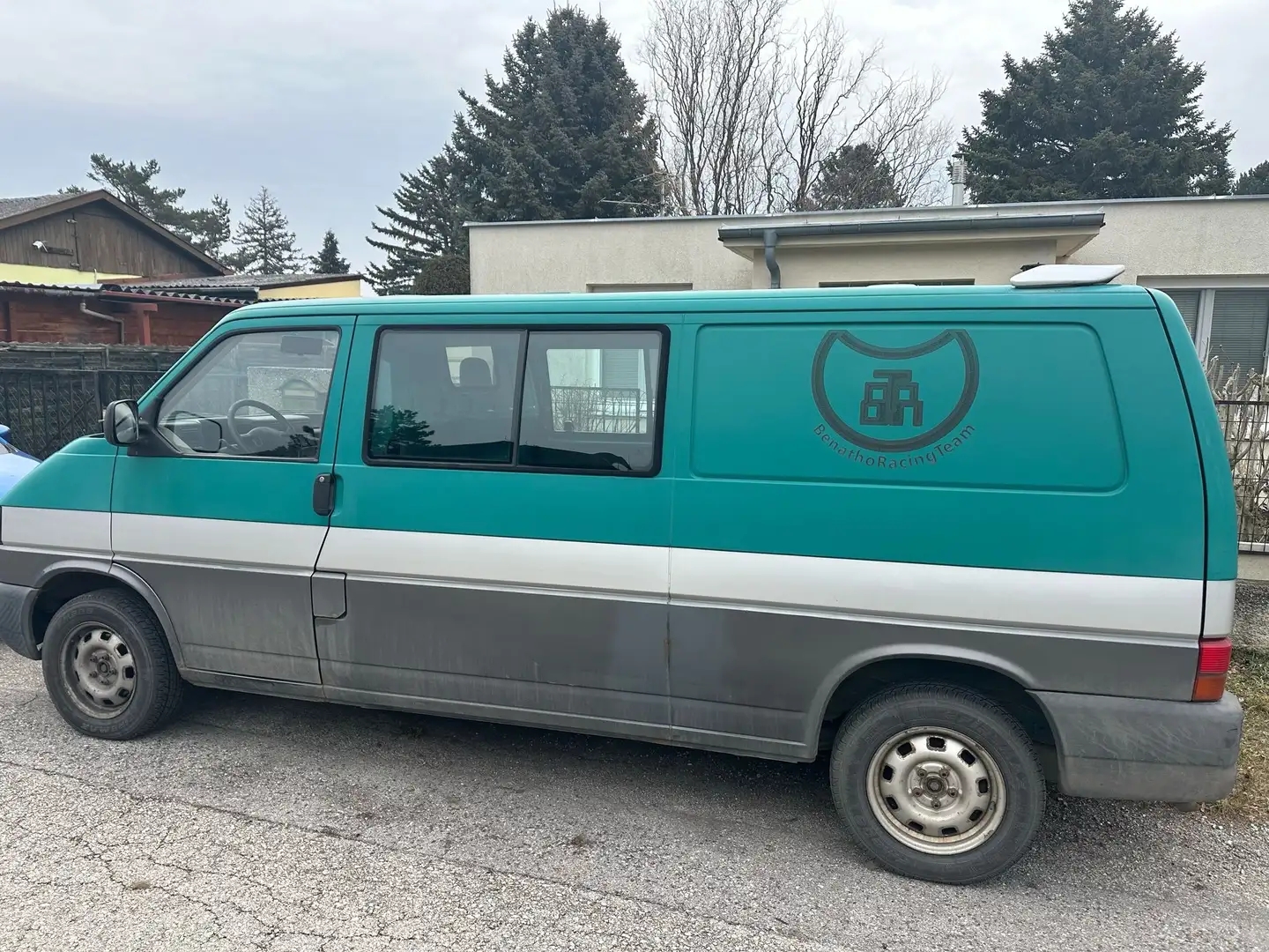 Volkswagen T4 Kombi Kombi 3-0-0 2,4 lg. Ds. Verde - 1