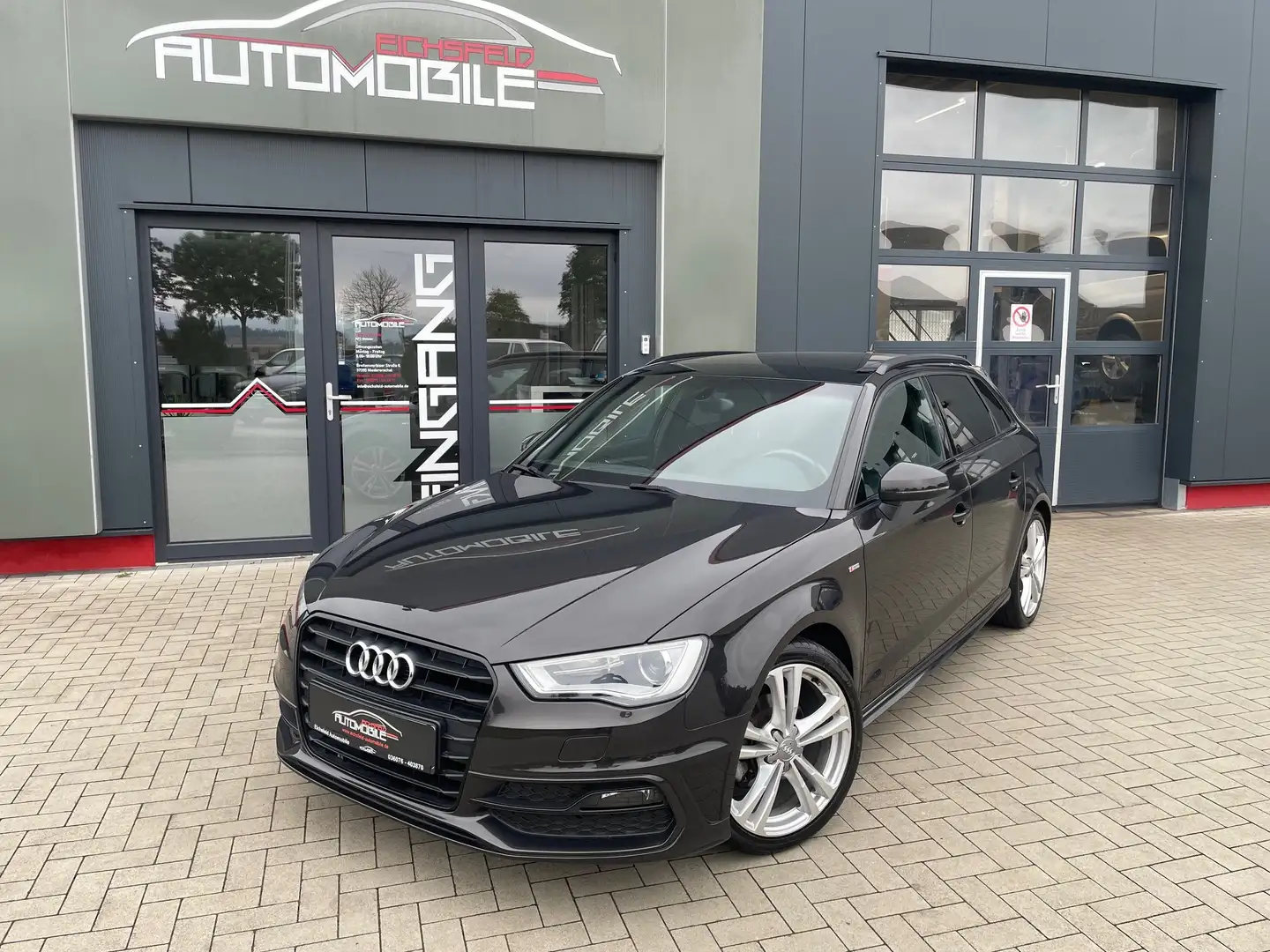 Audi A3 S line Sportpaket Pano, Navi, Xenon Braun - 1