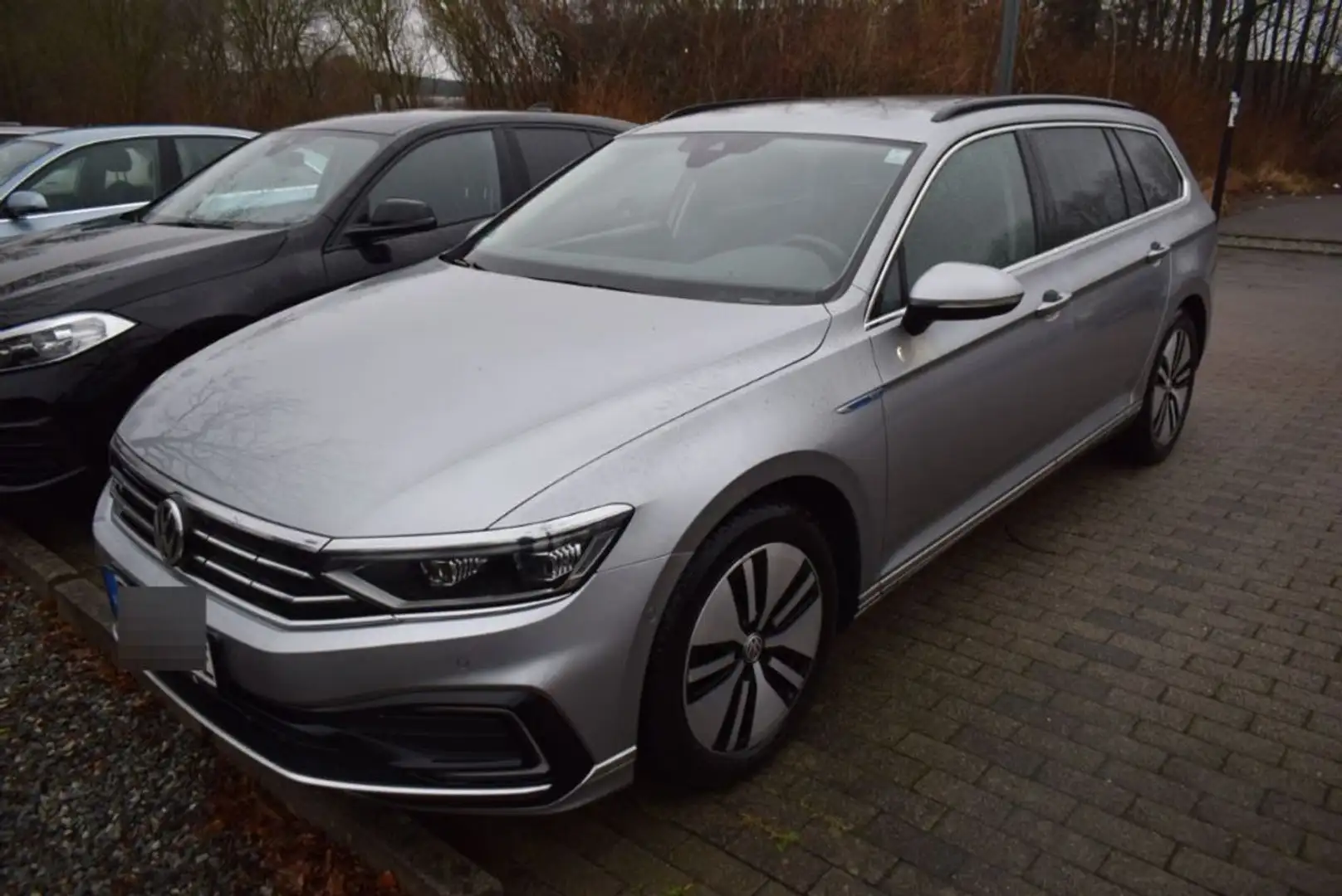 Volkswagen Passat Variant GTE 1.4 TSI e-Power 115kW + 85kW Plateado - 2