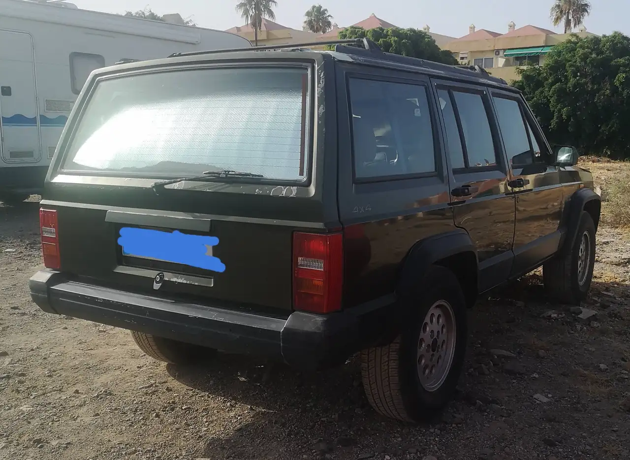 Jeep Cherokee 2.5, foto 2
