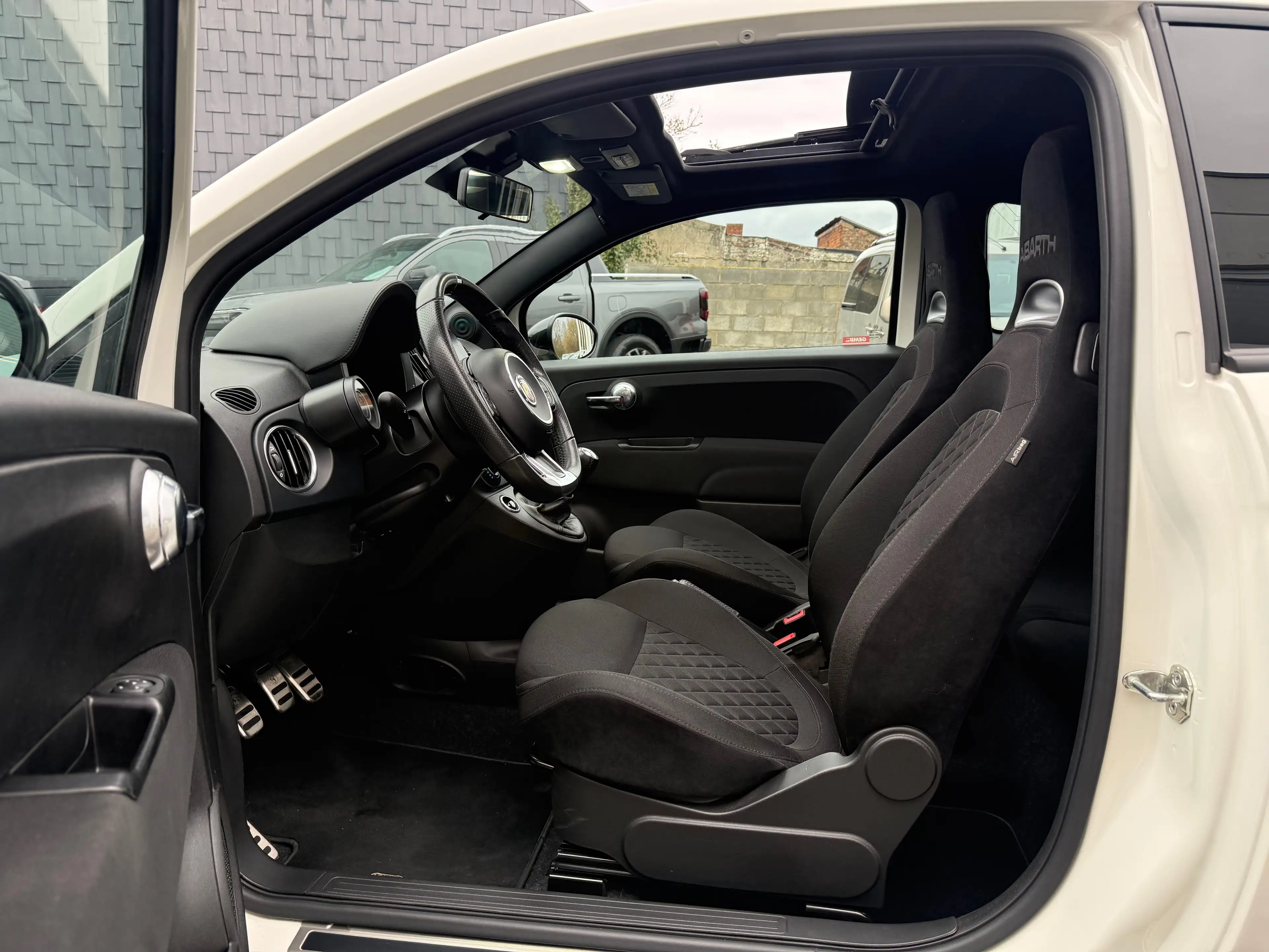 Abarth 595 Pista 1.4T.SPORT JA CLIM GPS ECHAPPEMENT MONZA TOIT PANO — photo 15