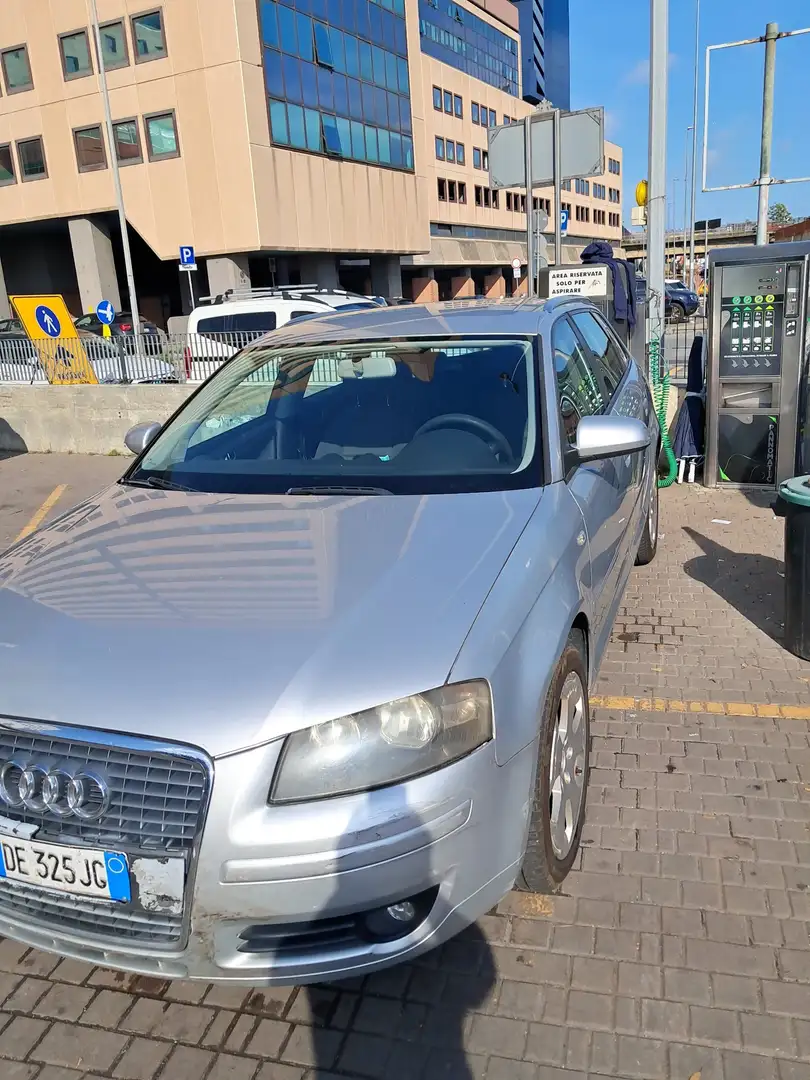Audi A3 2.0 tdi Attraction quattro fap - 2