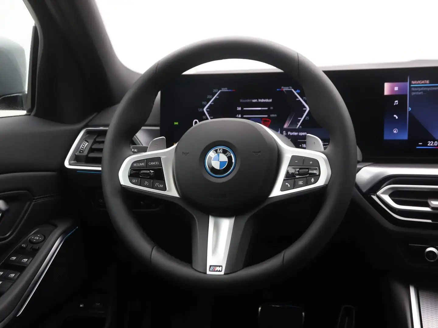 BMW 320 3 Serie Sedan 320e M Sport Grijs - 2