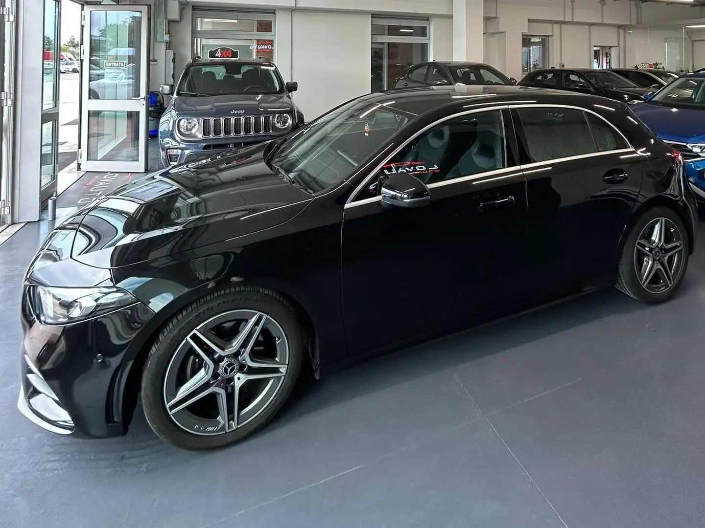 Mercedes-Benz A 200 A 200 d Premium 4matic auto Noir - 2