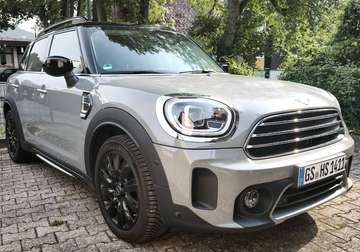 COUNTRYMAN Diesel Automatik Chili Plus-Ausstattung