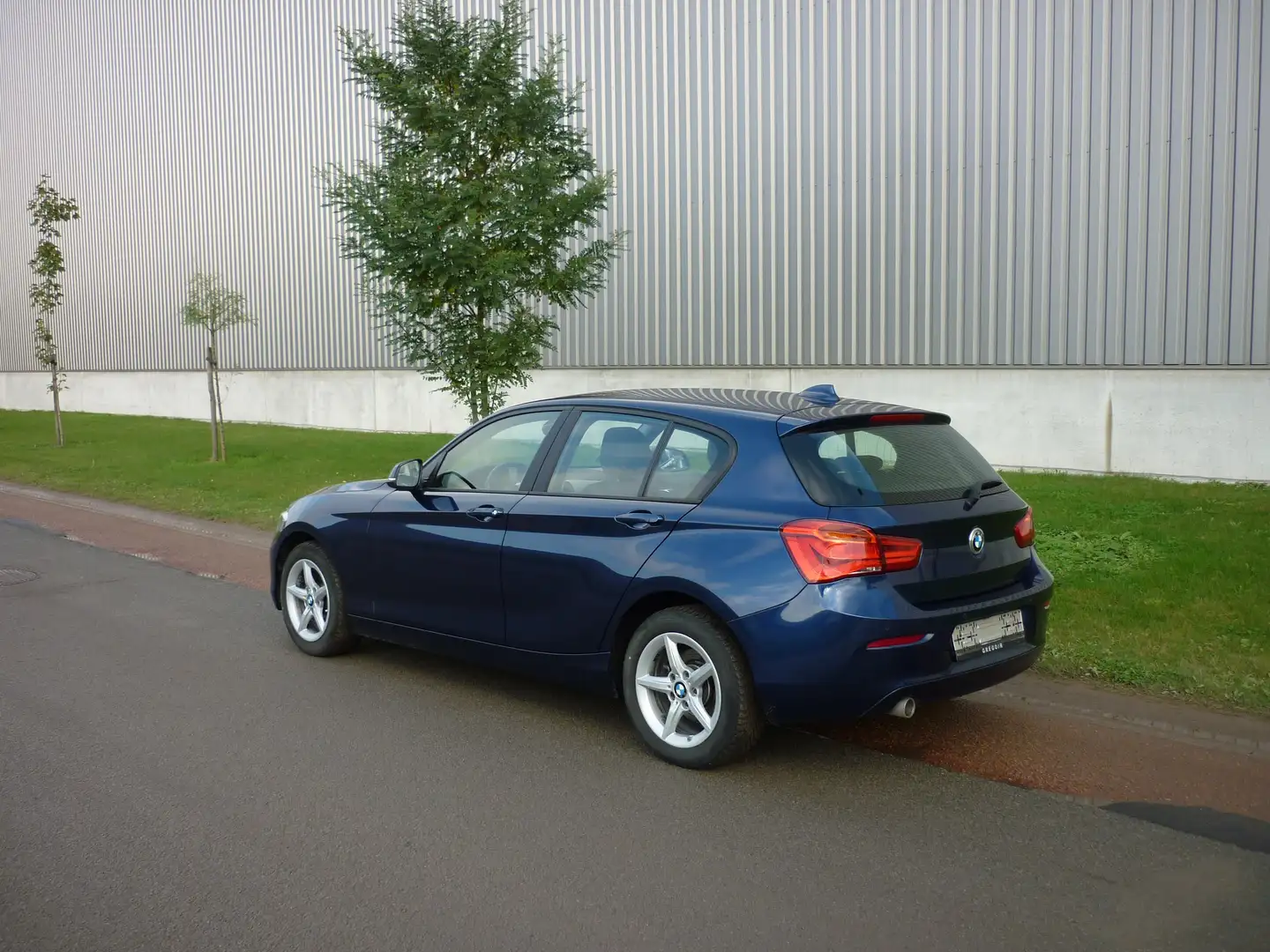 BMW 116 d AdBlue, Navi, Airco, !!! Garantie Blauw - 2