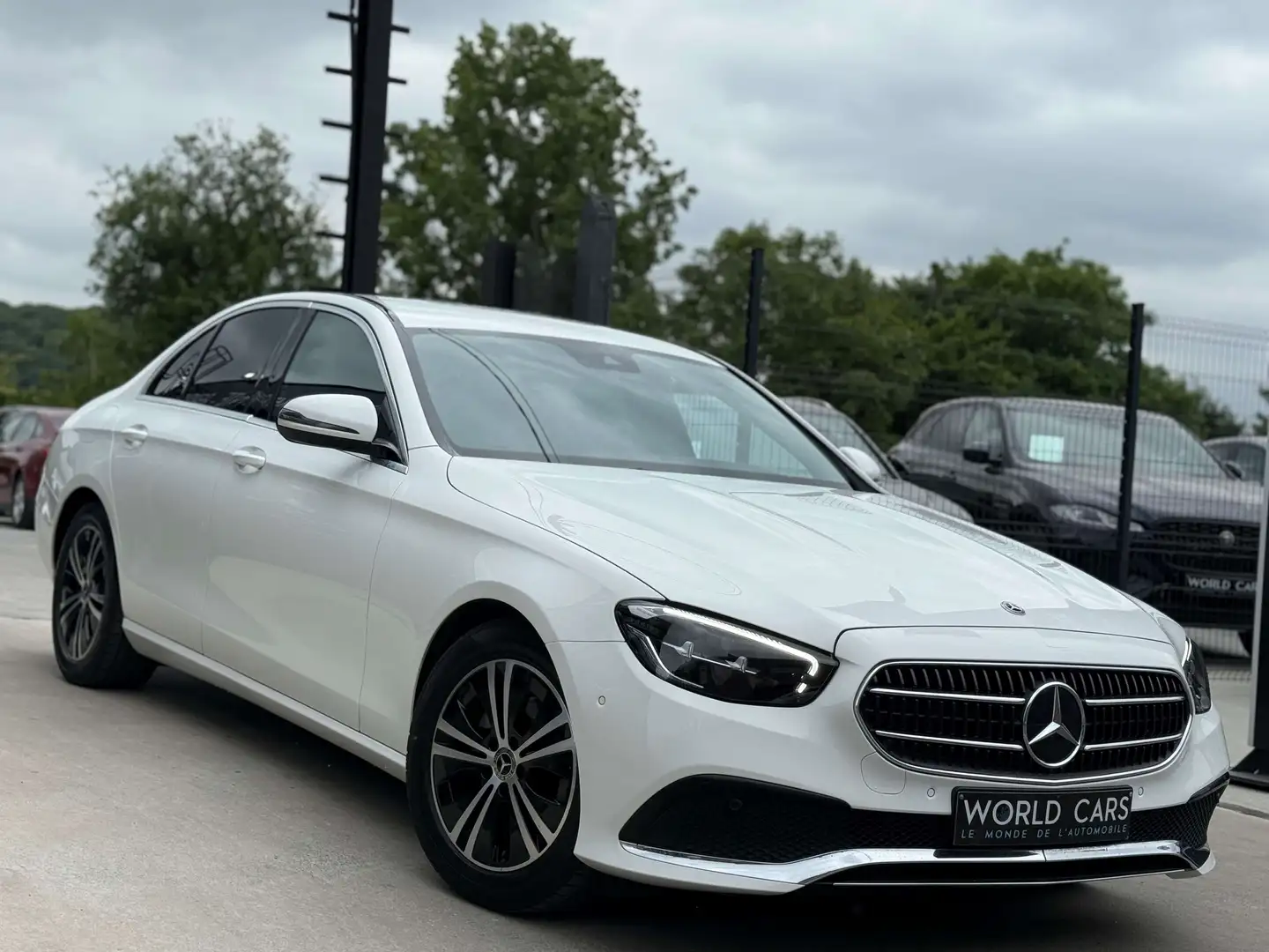 Mercedes-Benz E 200 d Business Solution COCKPIT/ NAVI/ CAM/ GARANTIE Blanco - 2