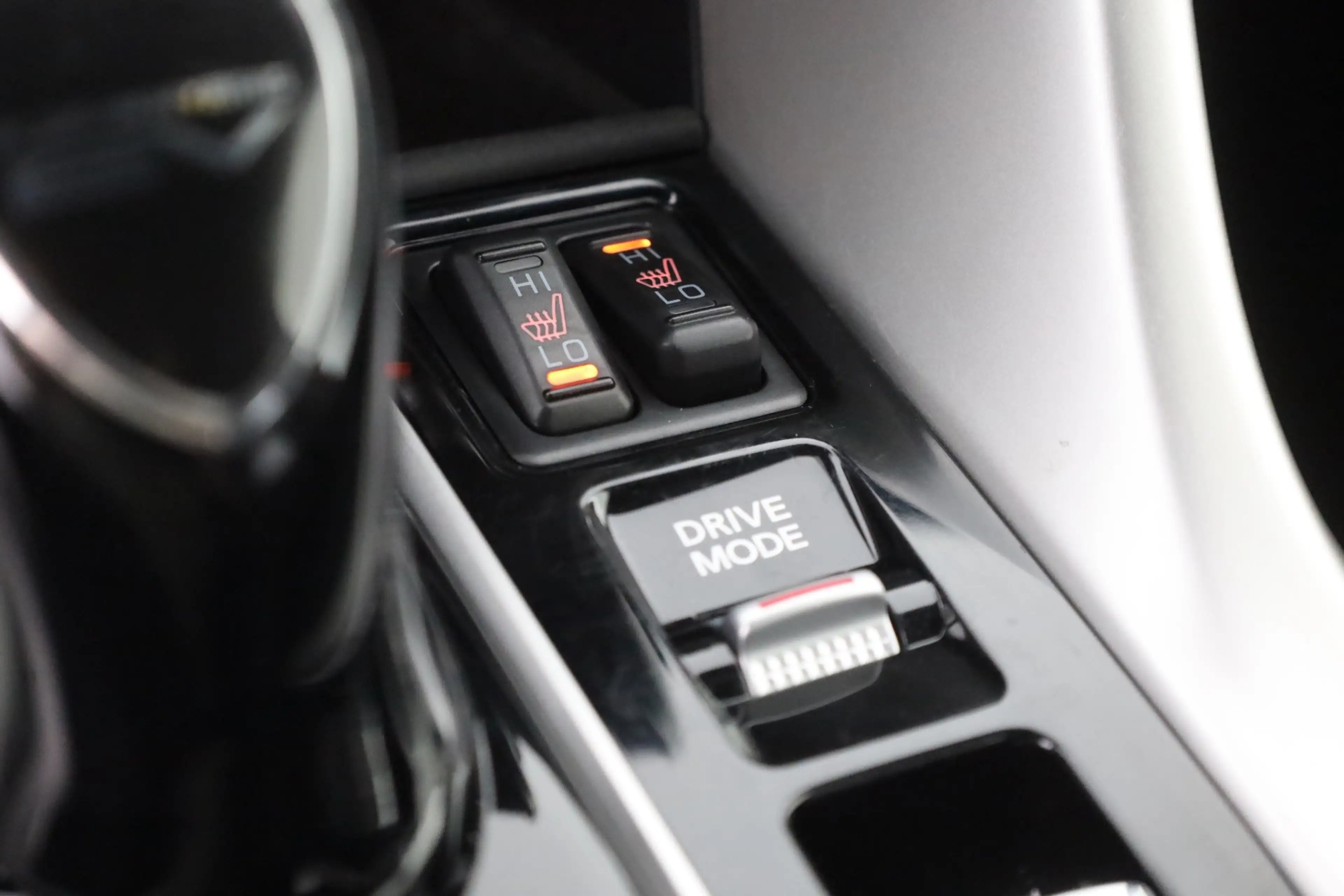 Mitsubishi Eclipse Cross 2.4 Hybrid 4WD LED Navi Kamera DAB — photo 14