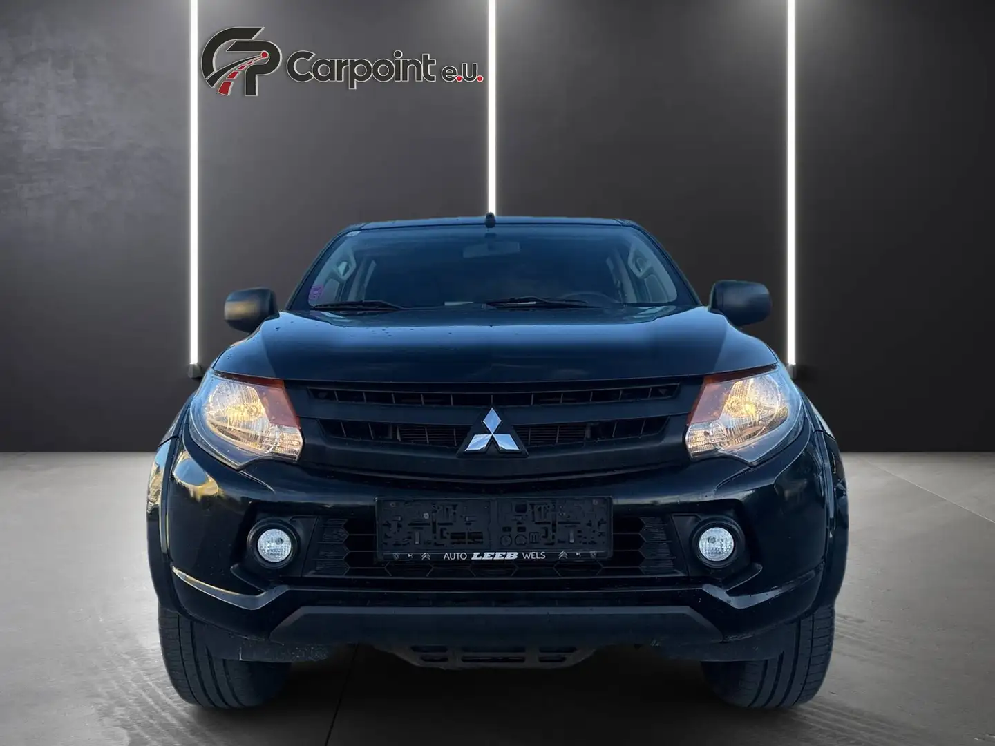 Mitsubishi L200 Schwarz - 2
