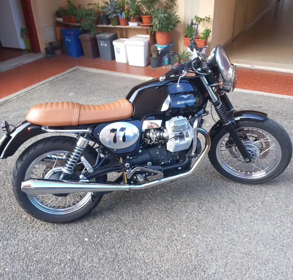Moto Guzzi V 7 Negru - 2