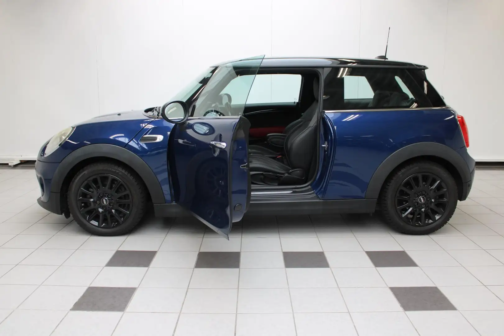 MINI Cooper Mini 1.5 First Born Edition - NAP Blauw - 2
