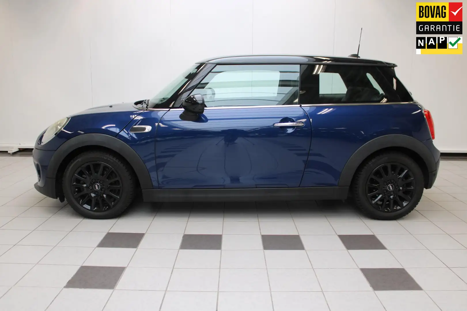 MINI Cooper Mini 1.5 First Born Edition - NAP Blauw - 1