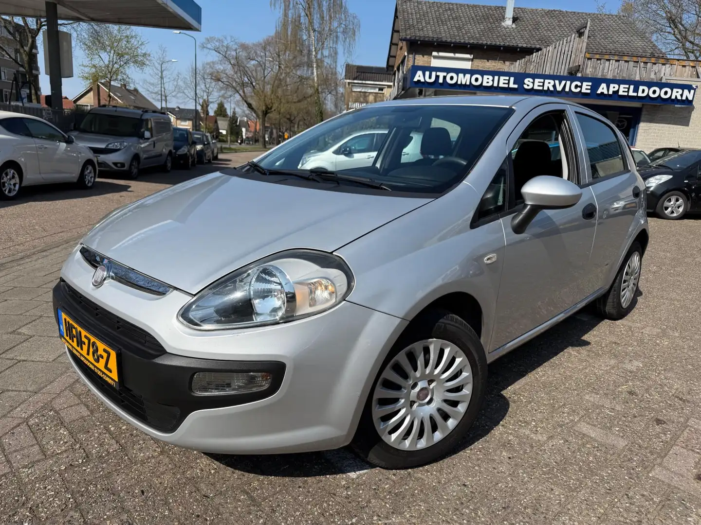 Fiat Punto Evo 1.4 Dynamic *5DRS*AIRCO*ELEKTR. RAMEN*STUURBEKR.*N Gris - 1