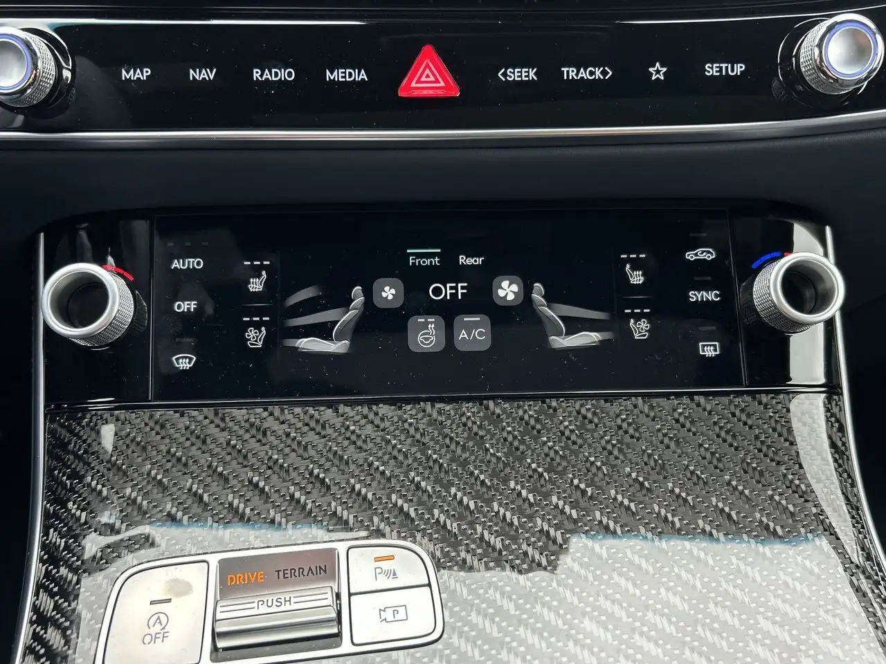 Genesis GV70 снимка Genesis GV70
