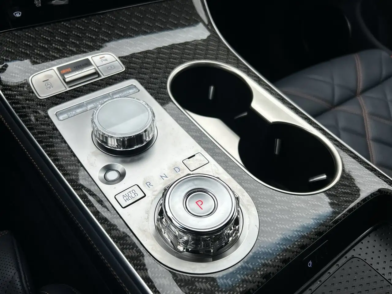 Genesis GV70 снимка Genesis GV70