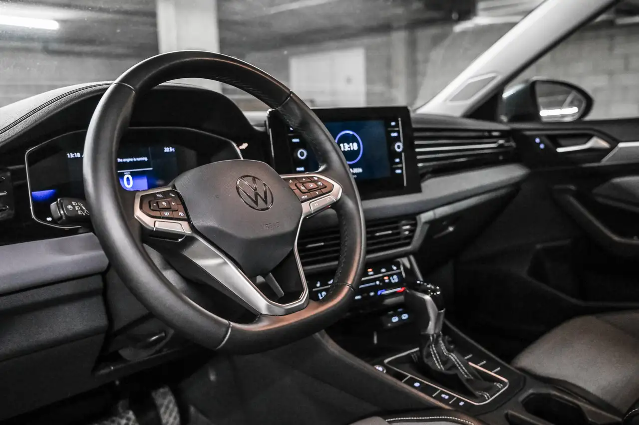 Volkswagen Jetta снимка Volkswagen Jetta