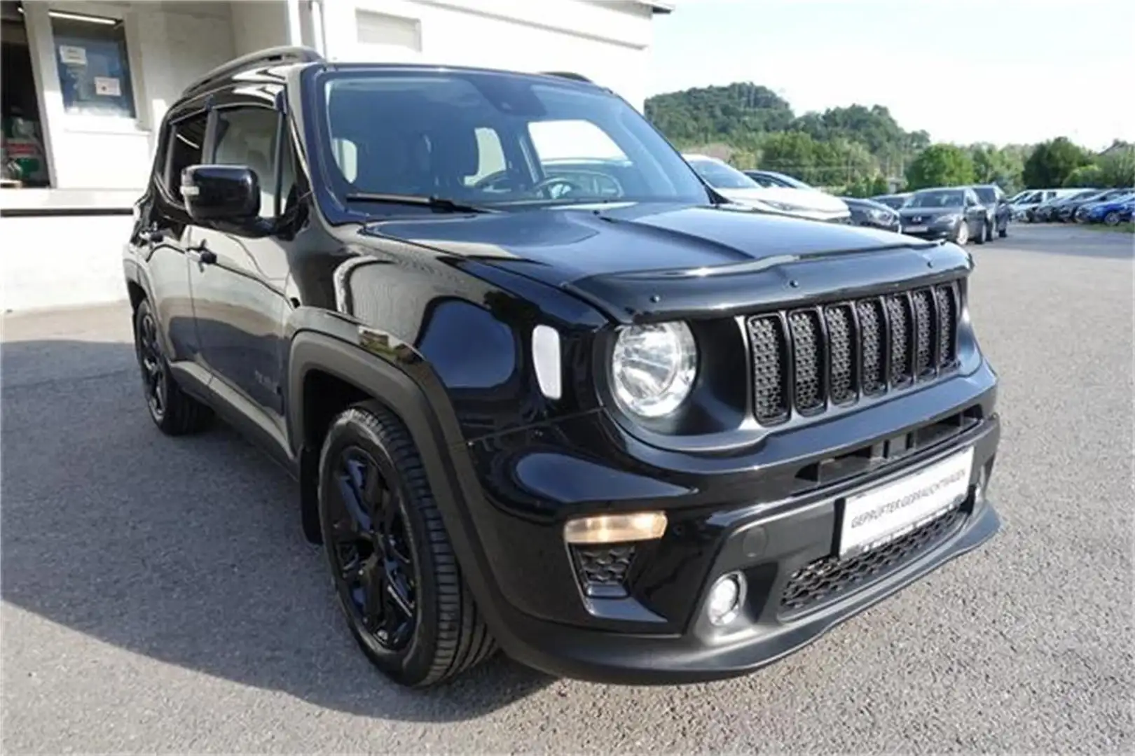 Jeep Renegade 1,6 Multijet II FWD 6MT Night Eagle Schwarz - 1