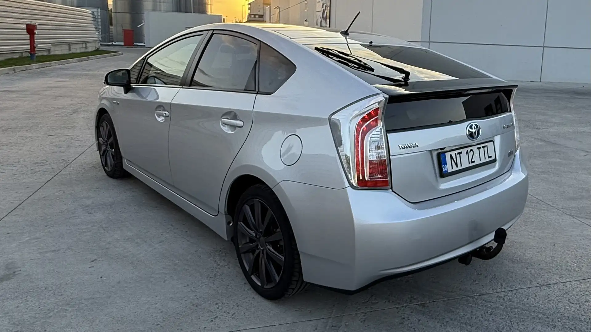 Toyota Prius III 3 Hybrid 2012 Šedá - 2