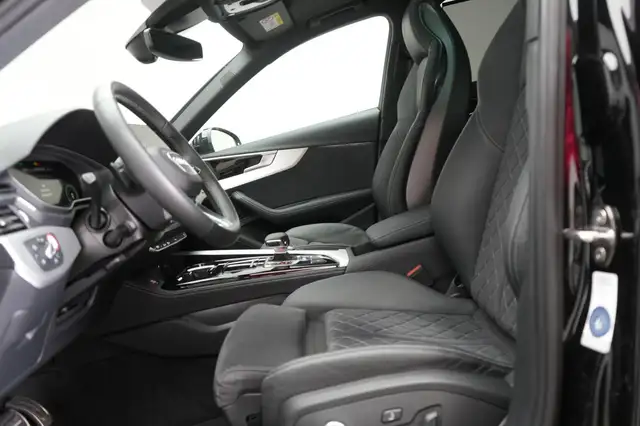 Audi S4 view 10
