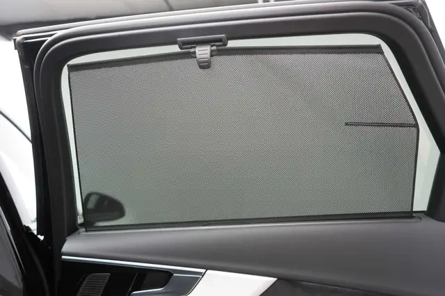 Audi S4 view 9