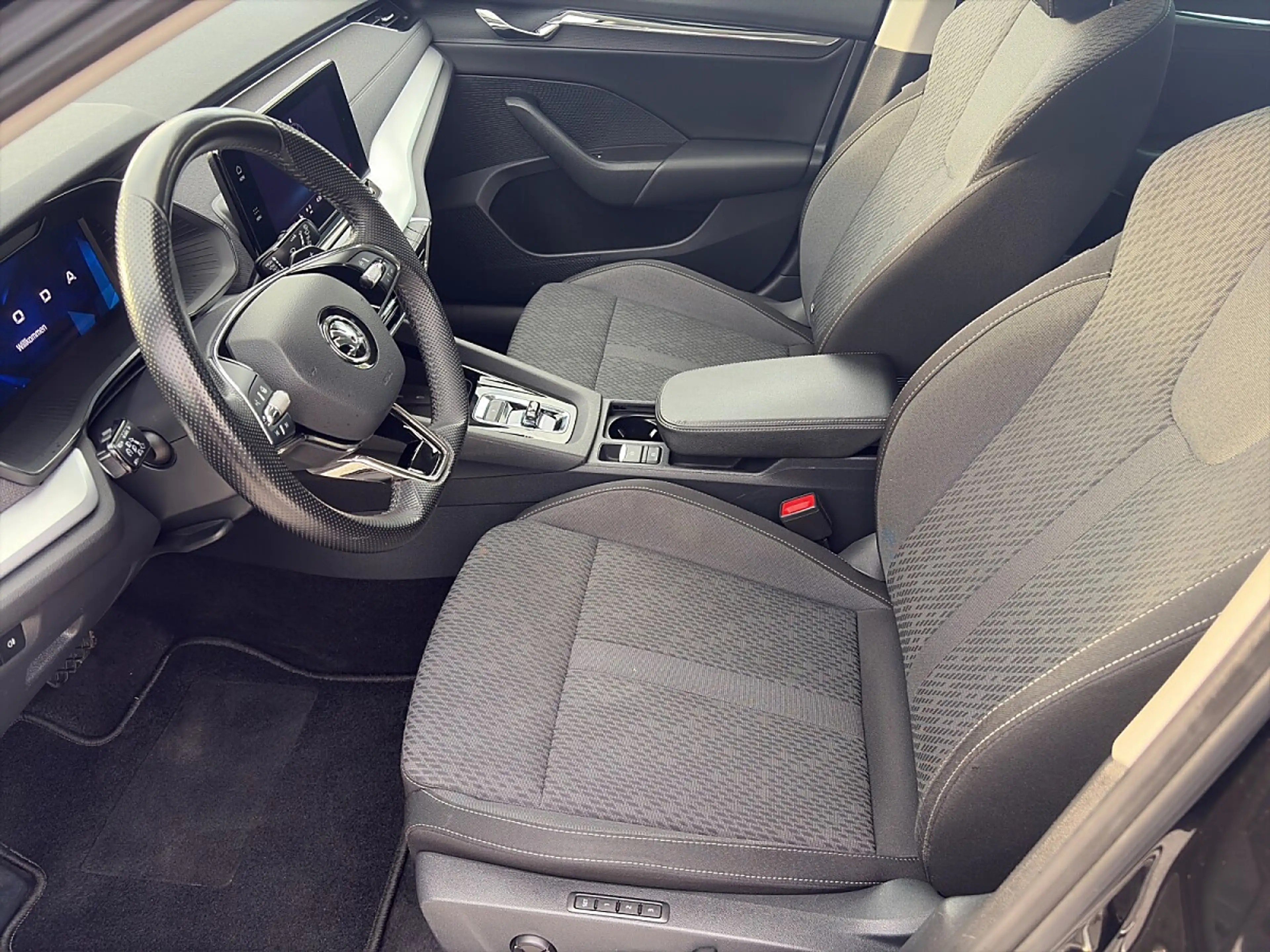Skoda Octavia Combi 2,0 TDI Style DSG AHK MATRIX LED MEMORY K... — photo 7