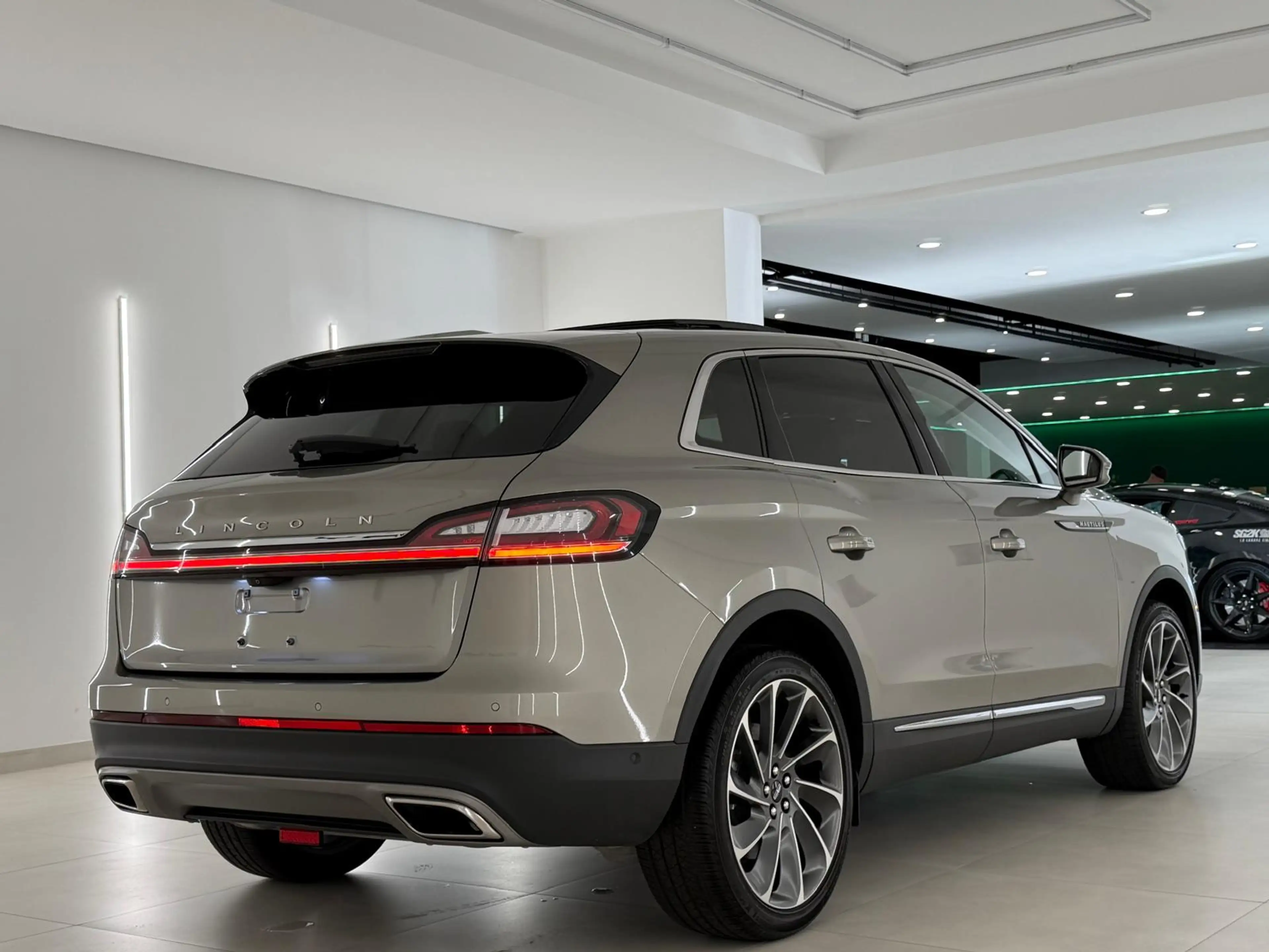 Lincoln Nautilus 2.7 V6 EcoBoost AWD Reserve — photo 7