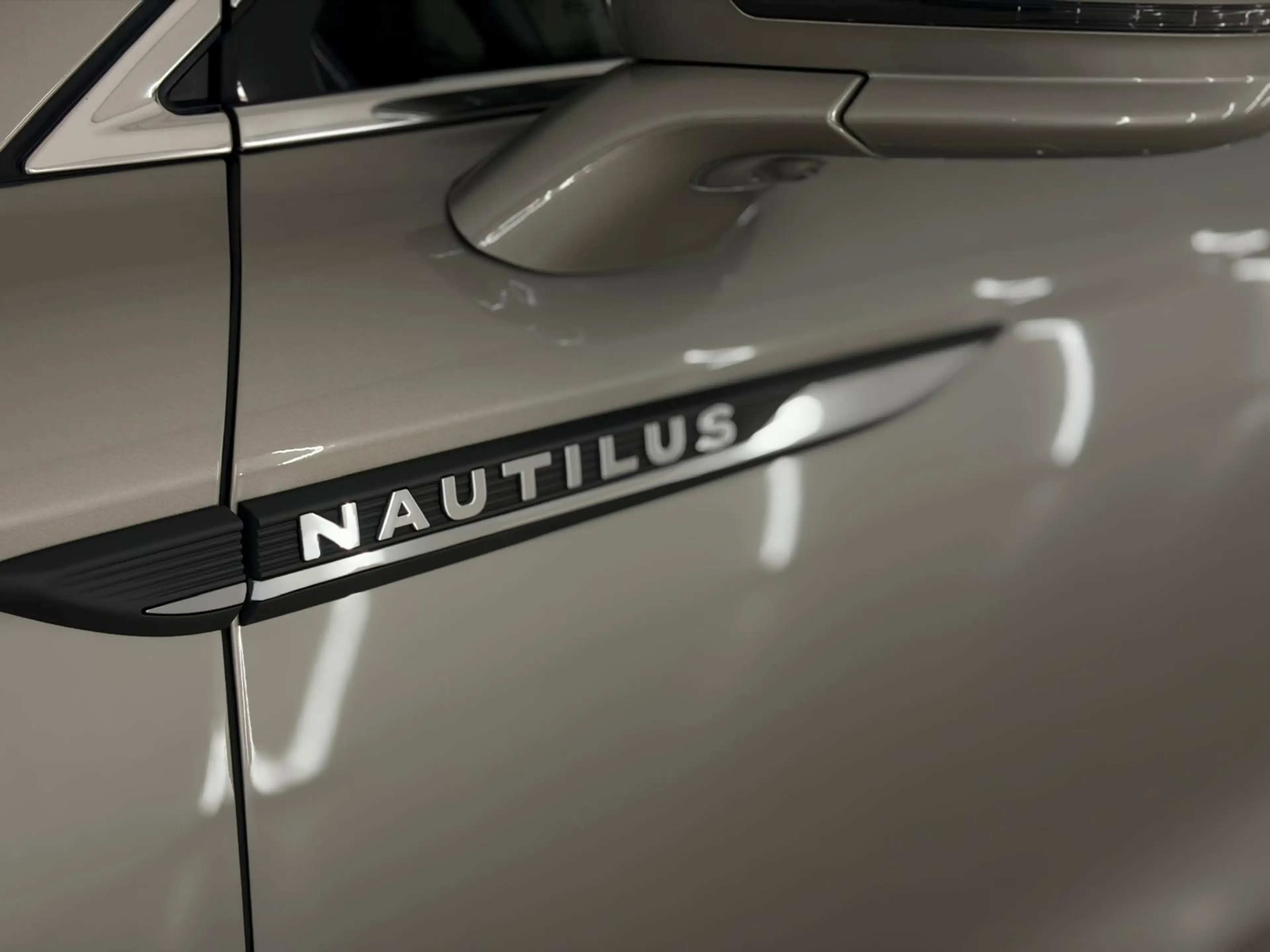 Lincoln Nautilus 2.7 V6 EcoBoost AWD Reserve — photo 5