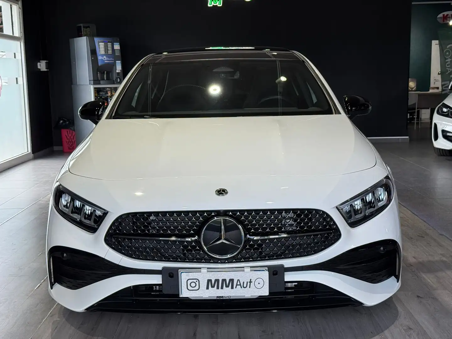 Mercedes-Benz A 180 d PREMIUM AMG Night Edition Bianco - 2
