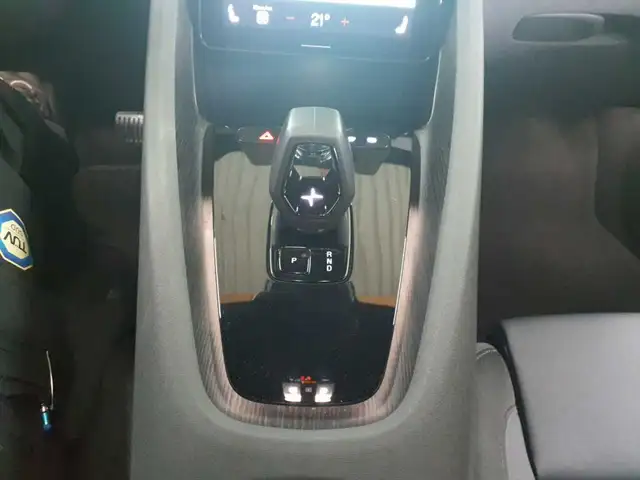 Polestar 2 view 10