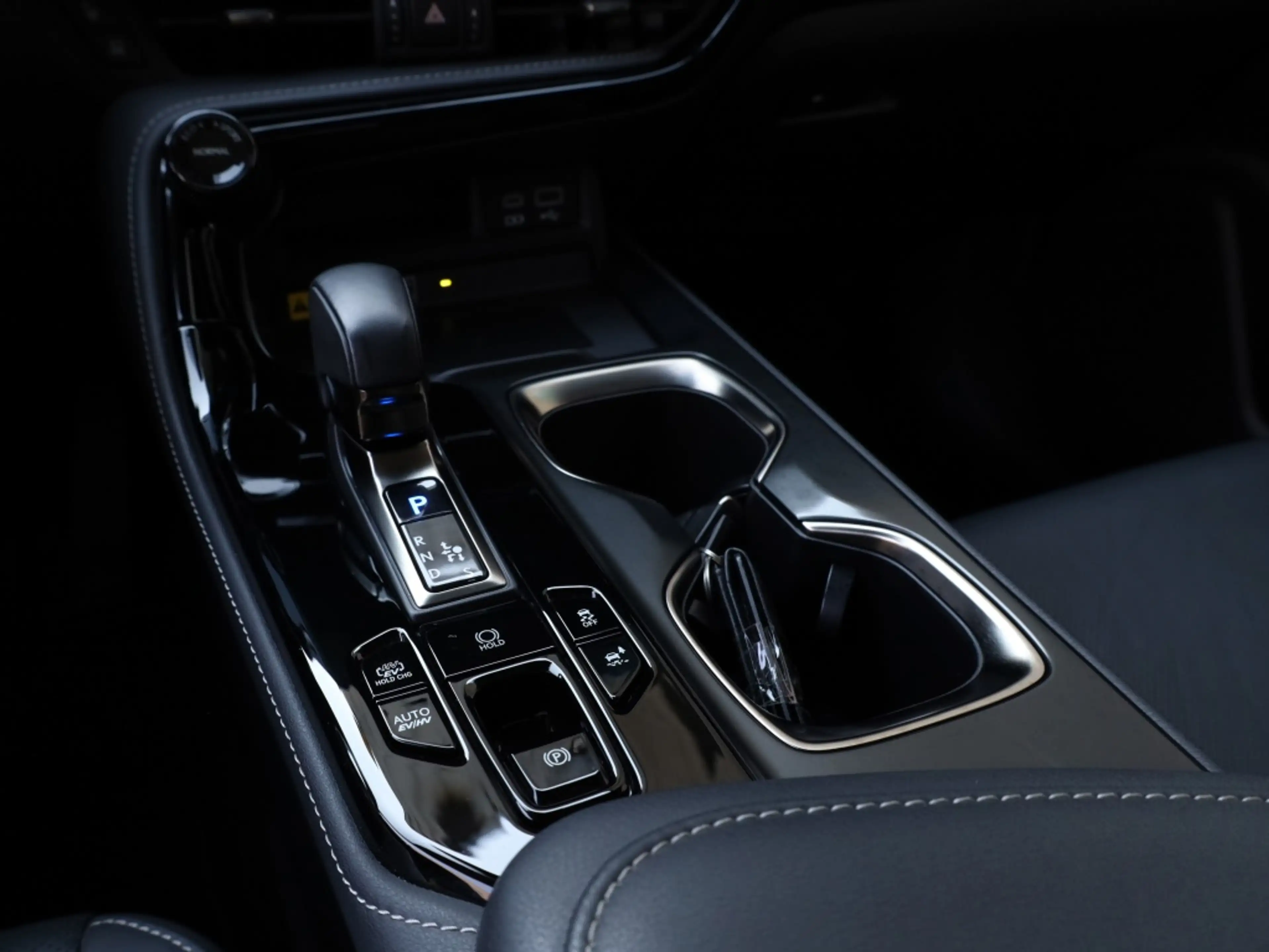 Lexus NX 450h+ AWD Executive Line | President Pack | 360 Camera | — photo 22