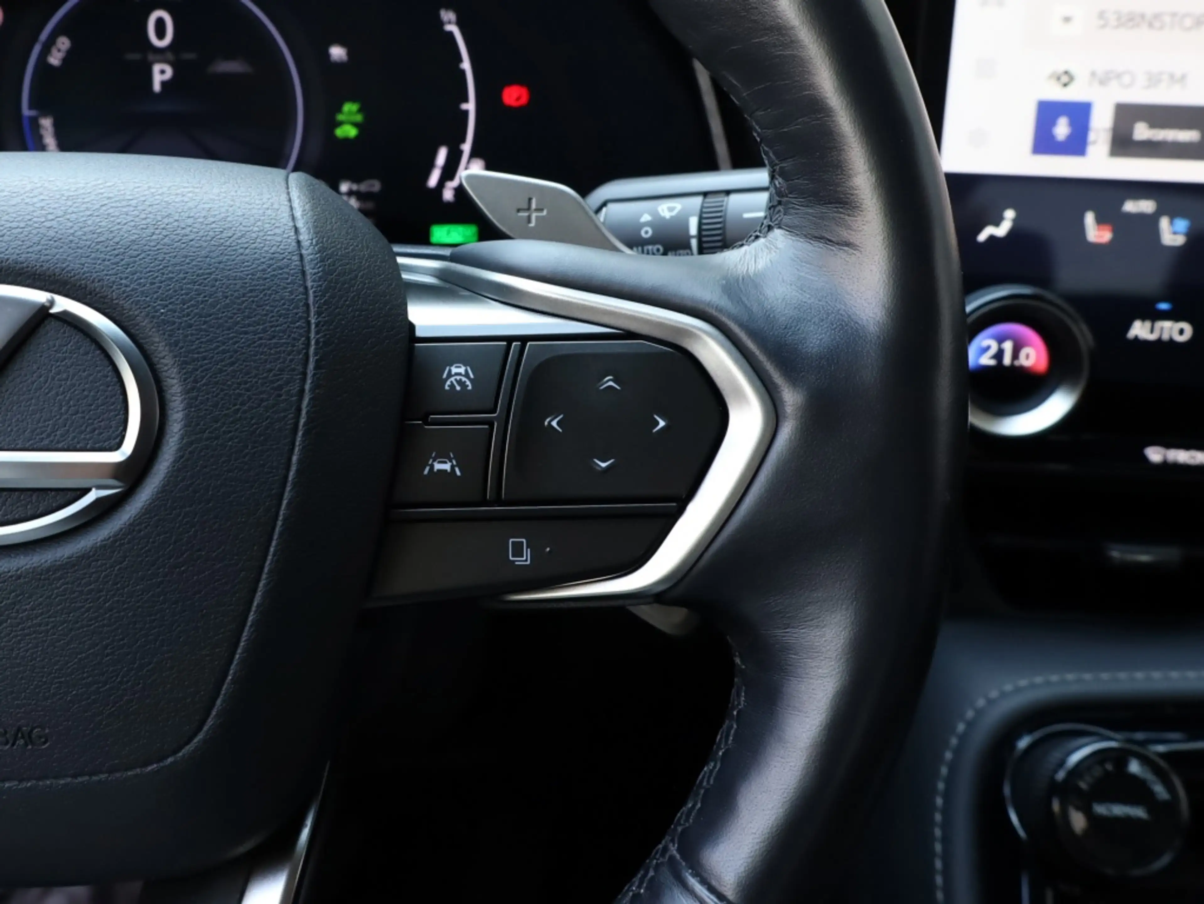 Lexus NX 450h+ AWD Executive Line | President Pack | 360 Camera | — photo 28