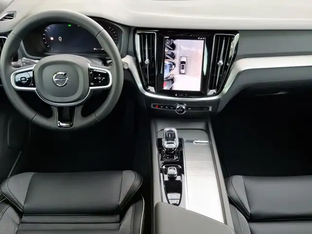 Volvo V60 Plus, B4 Mild Hybrid, Benzin, Dark Ansicht 11