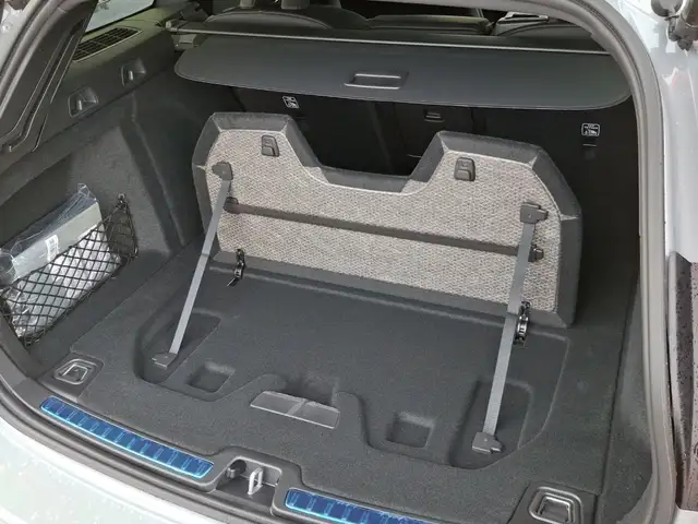 Volvo V60 Plus, B4 Mild Hybrid, Benzin, Dark Ansicht 17